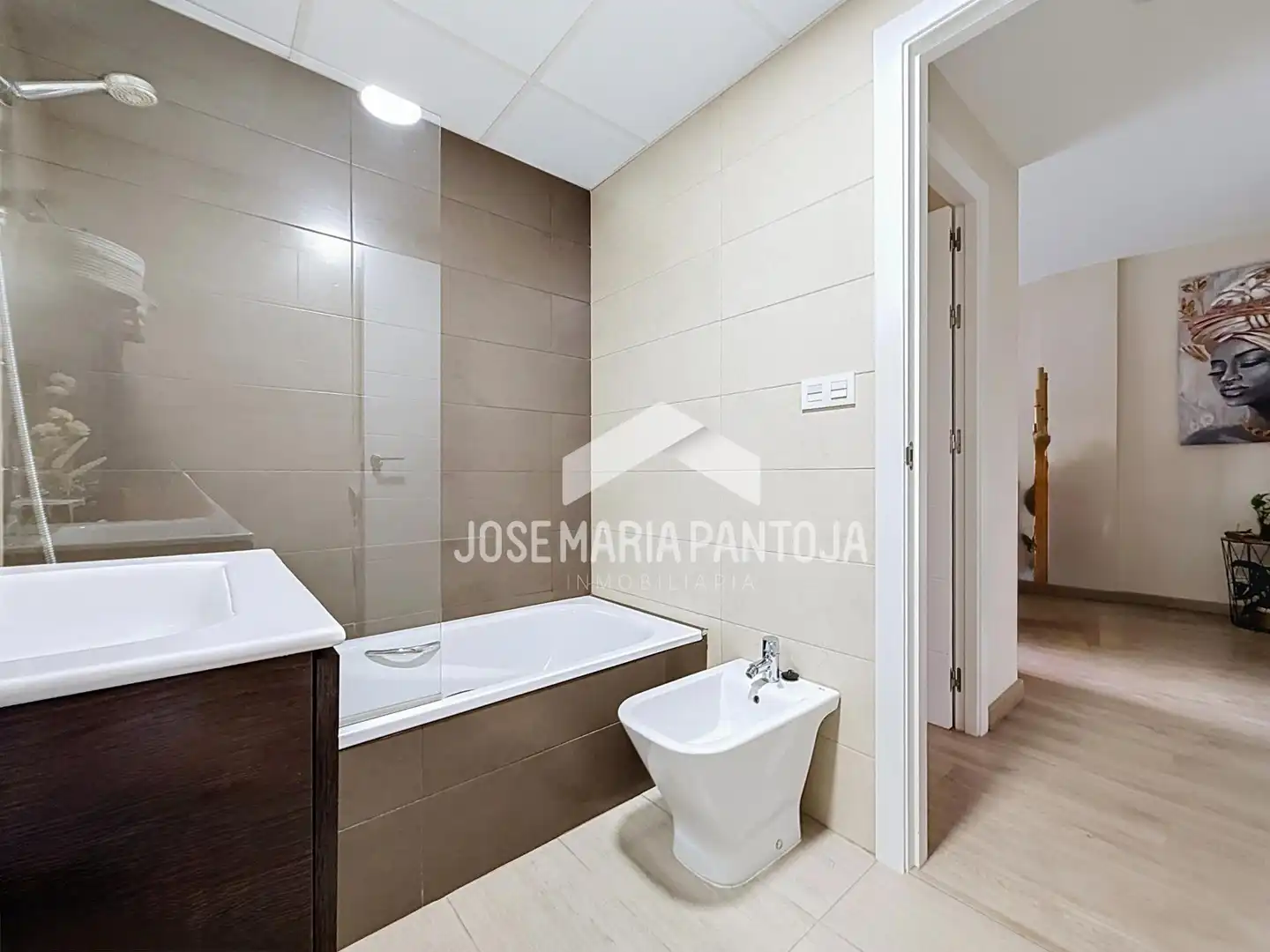 Bany de Pis en venda en Jerez de la Frontera amb Aire condicionat, Jardí privat i Parquet