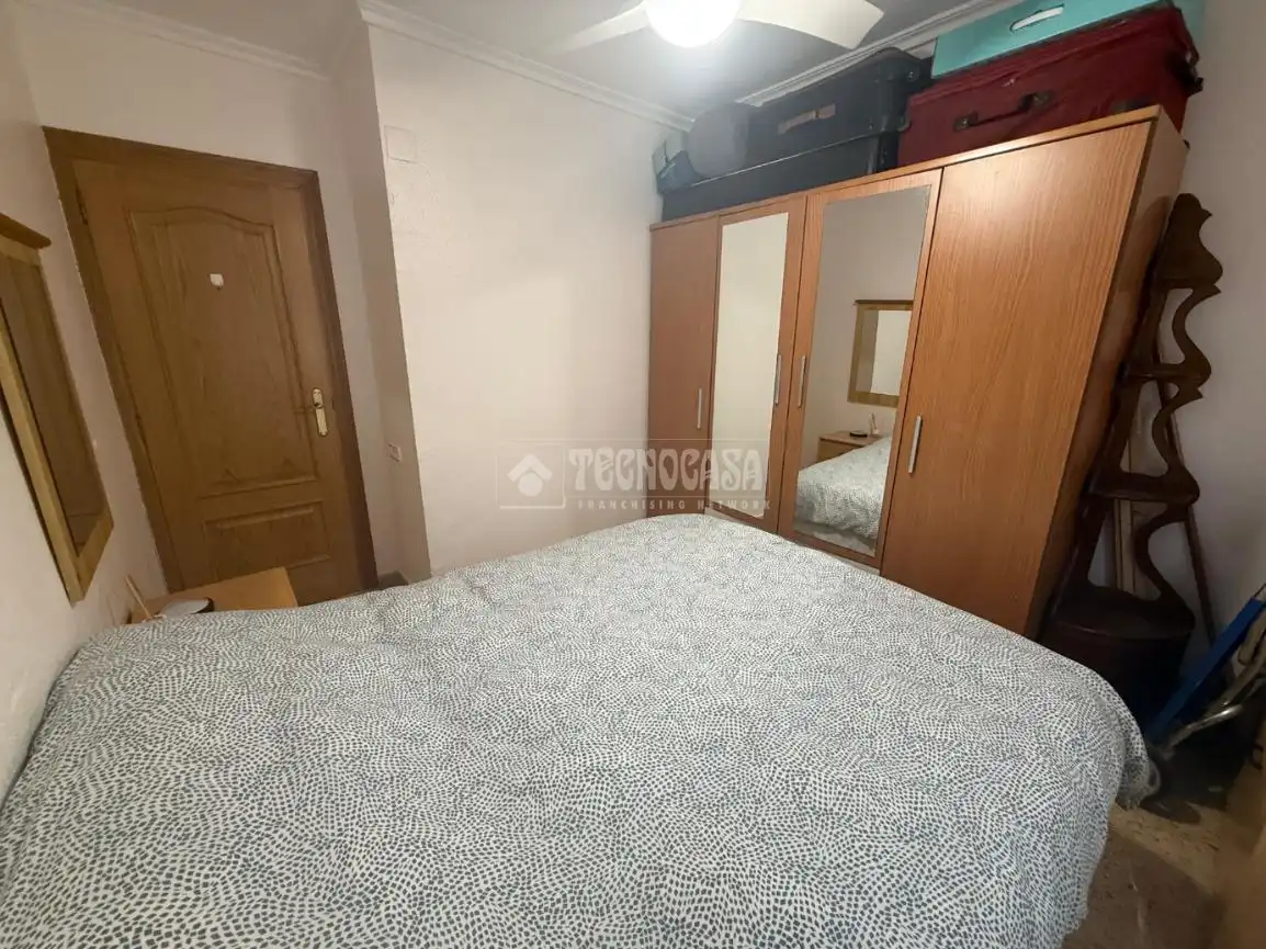 Schlafzimmer von Wohnung zum Verkauf in Mislata mit Klimaanlage und Balkon