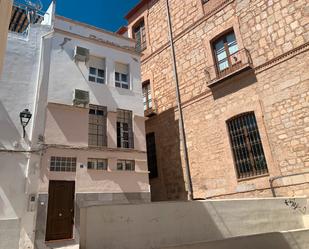 Exterior view of House or chalet for sale in  Jaén Capital  with Air Conditioner, Terrace and Oven