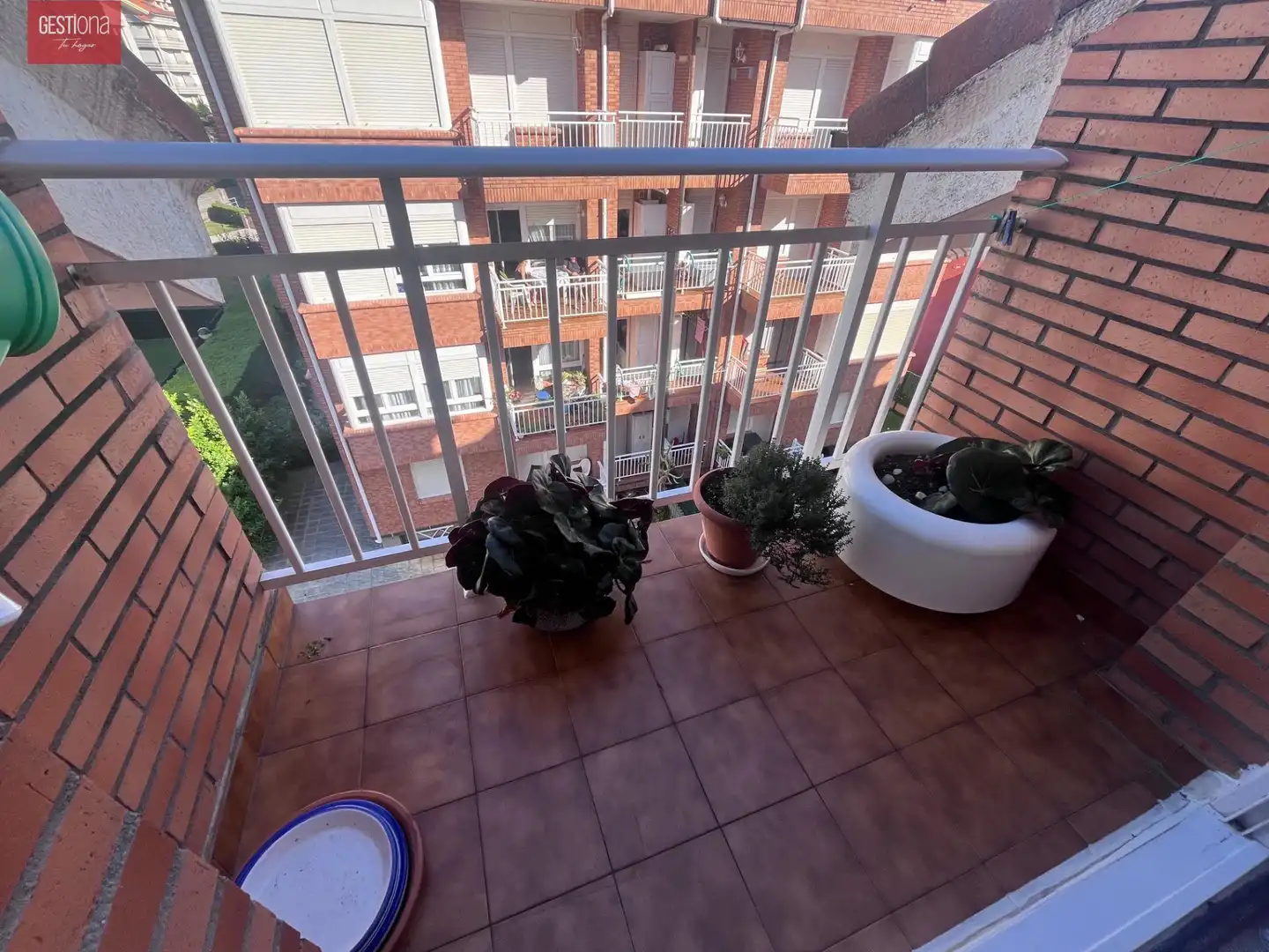 Terrasse von Dachboden zum Verkauf in Noja mit Heizung, Terrasse und Möbliert
