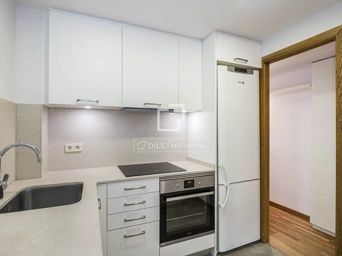 Küche von Wohnung zum Verkauf in Sant Cugat del Vallès mit Heizung, Terrasse und Balkon