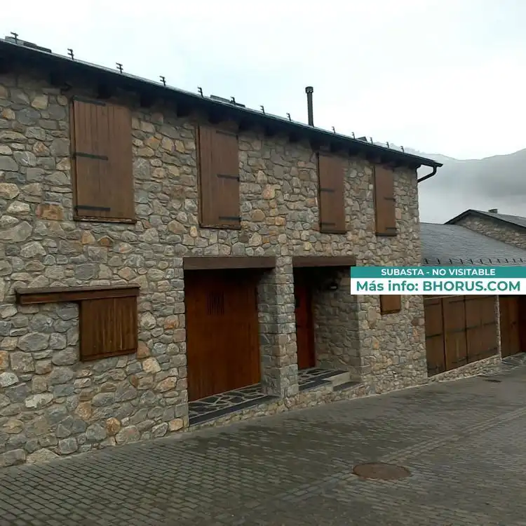 Casa con jardín en venta en BAIXADA MOLI 5
