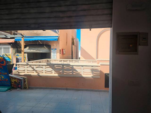 Local comercial en Alquiler en Calle Londres en Playa de Fañabé