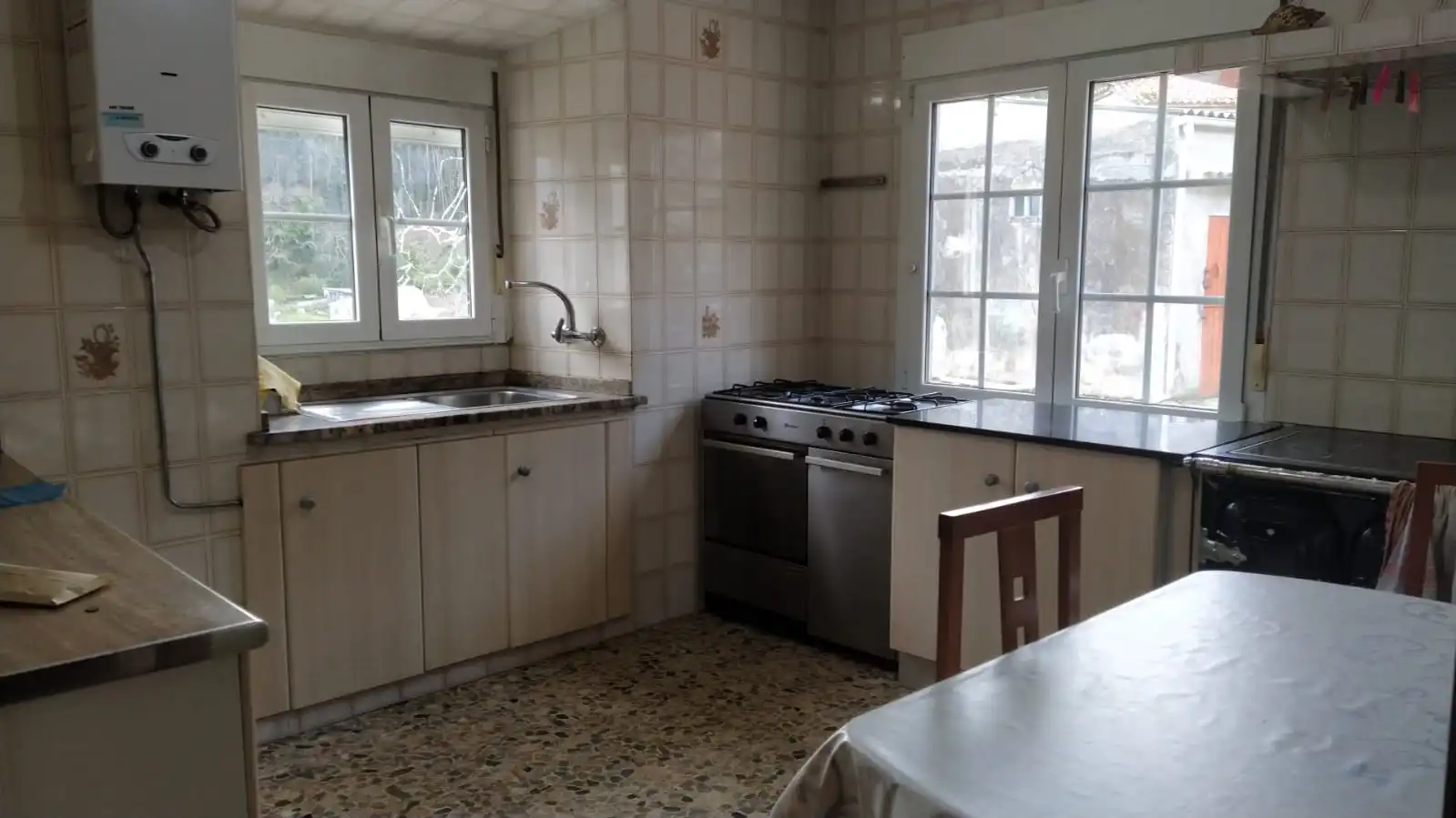 Cuina de Casa o xalet en venda en Cariño amb Jardí privat, Parquet i Terrassa
