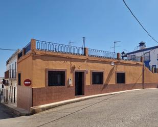 Exterior view of House or chalet for sale in Cheles  with Air Conditioner and Terrace