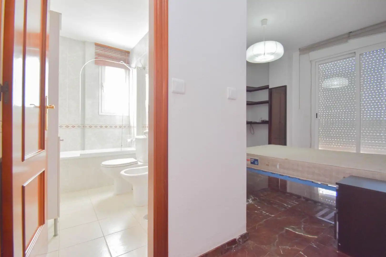 Habitación de Piso en venta en Granada con Aire acondicionado, Calefacción y Terraza