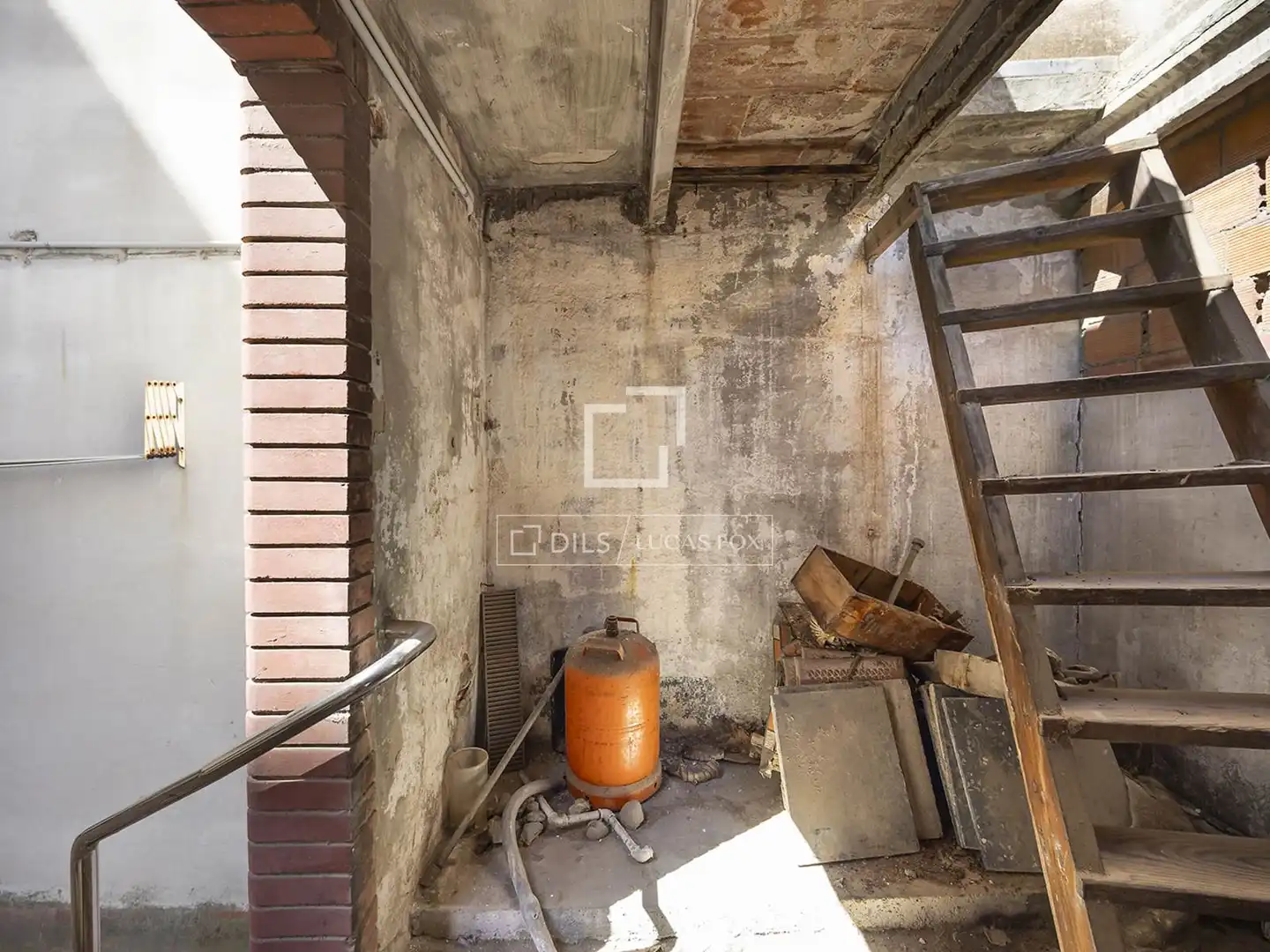 Wohnung zum Verkauf in Barcelona mit Terrasse und Balkon