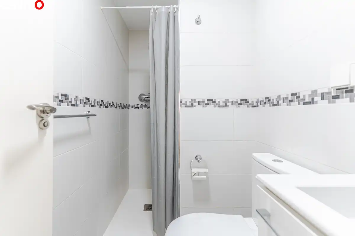 Baño de Piso en venta en Granada con Aire acondicionado y Terraza