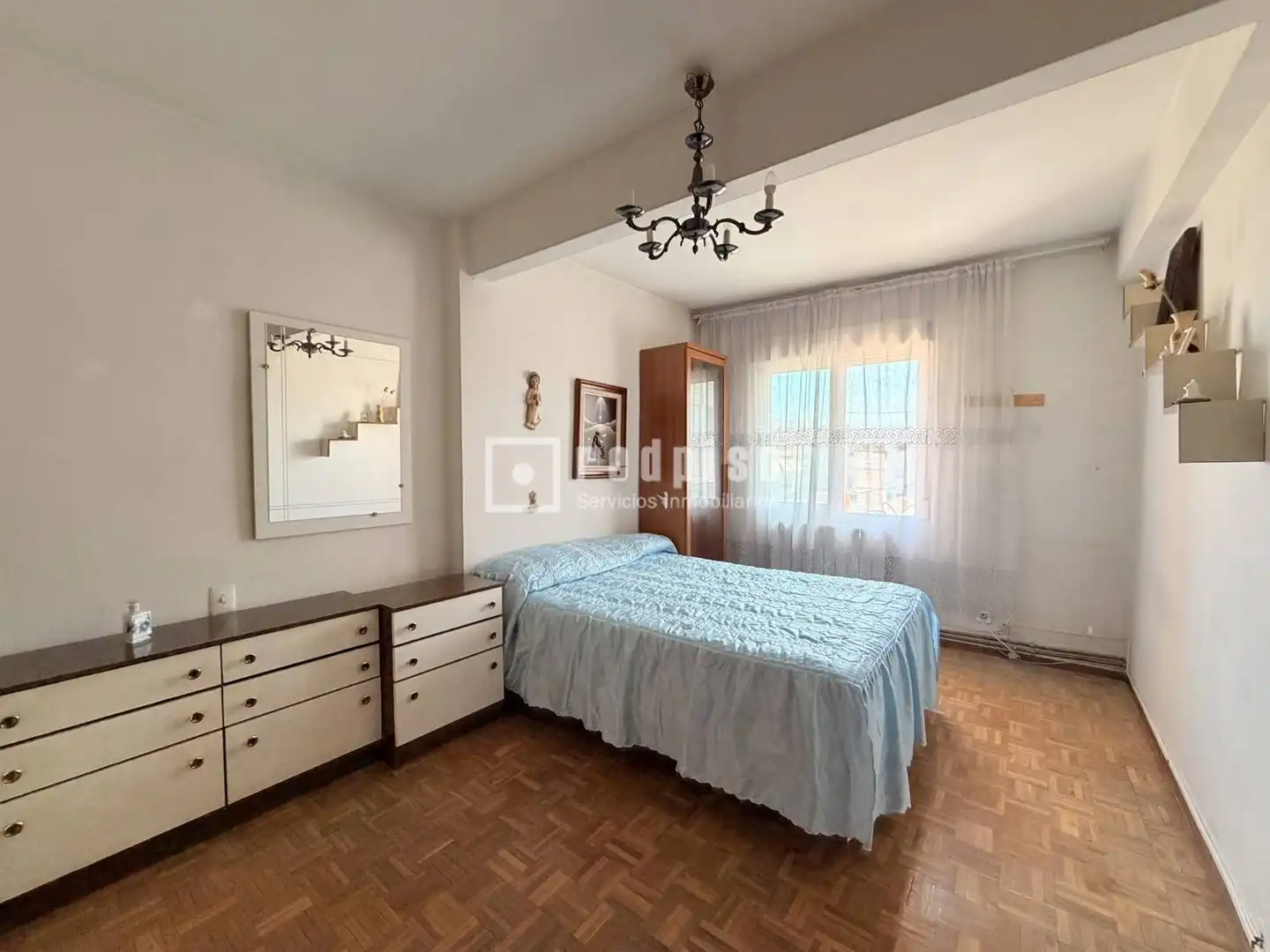 Bedroom of Flat for sale in Madrid
