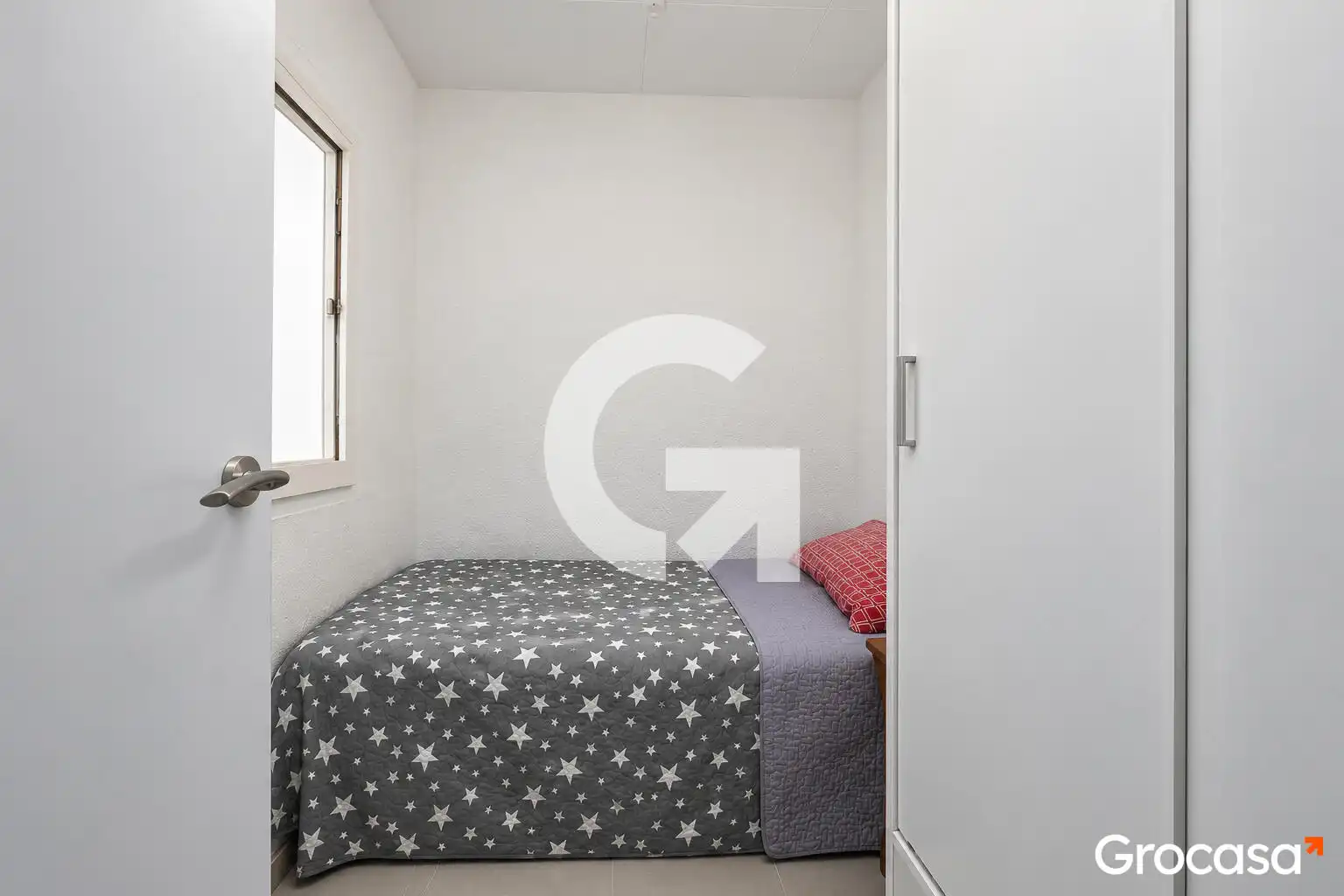 Habitación de Piso en venta en Terrassa con Terraza, Amueblado y TV