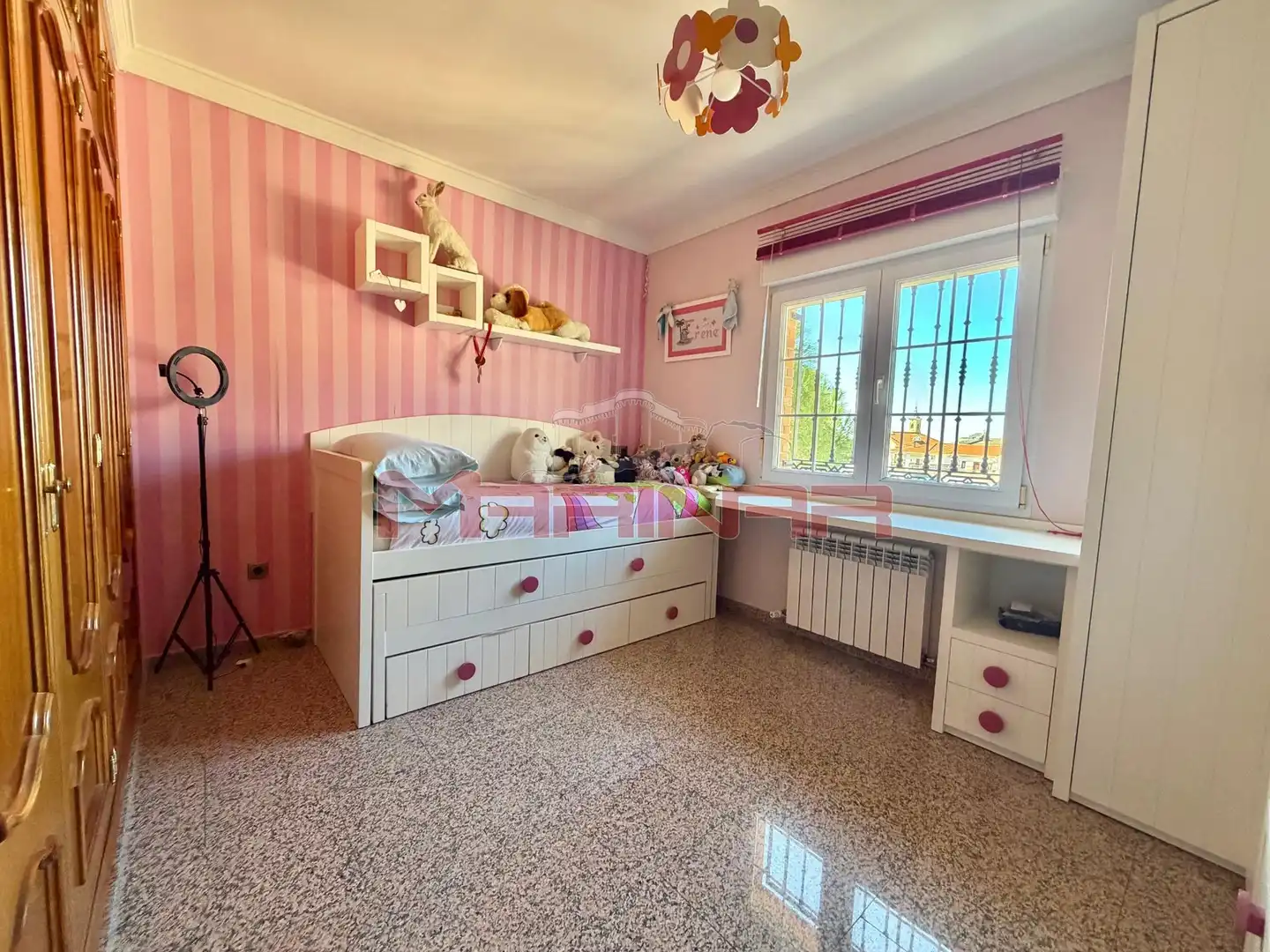 Habitación de Casa adosada en venta en Seseña con Calefacción, Jardín privado y Trastero