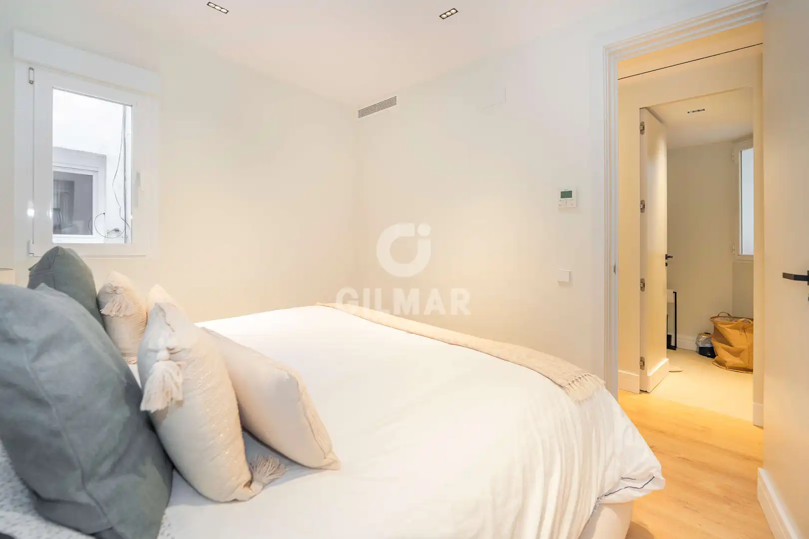 Habitación de Piso en venta en Madrid con Calefacción
