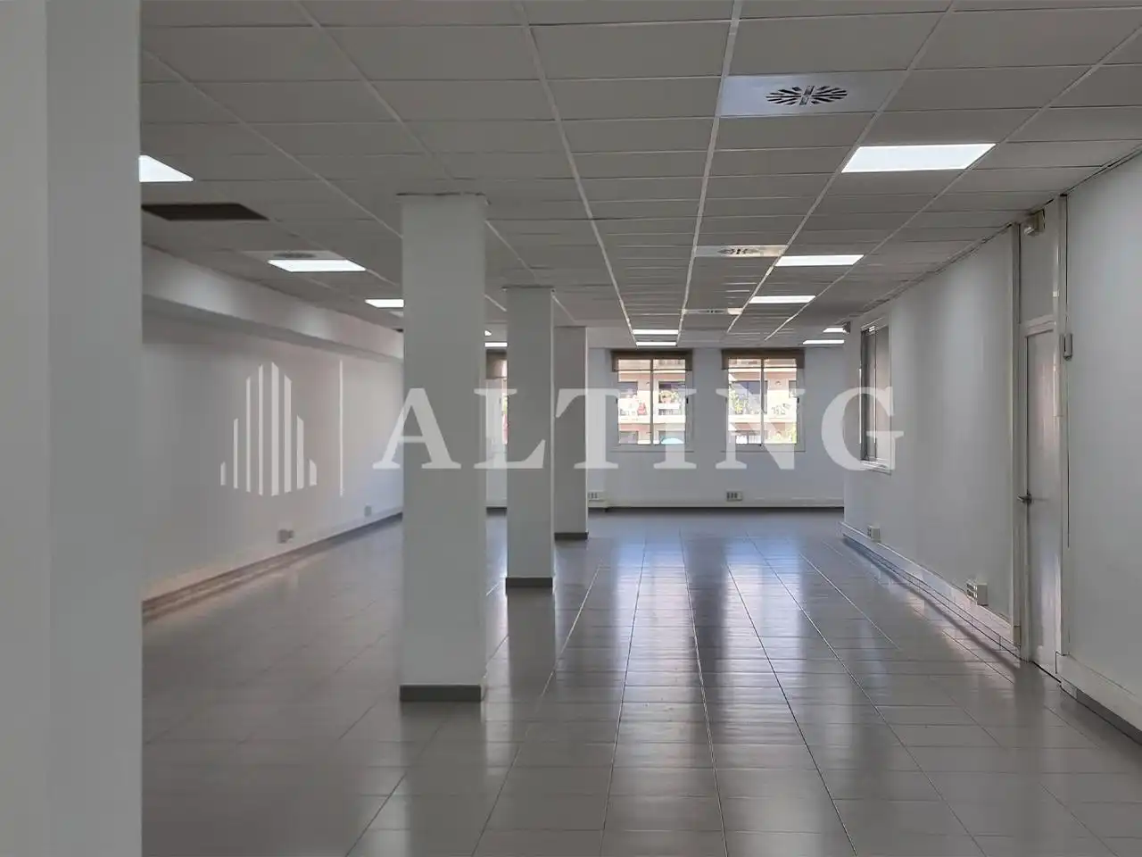 Office space with lift to rent in Entença, imagen 8