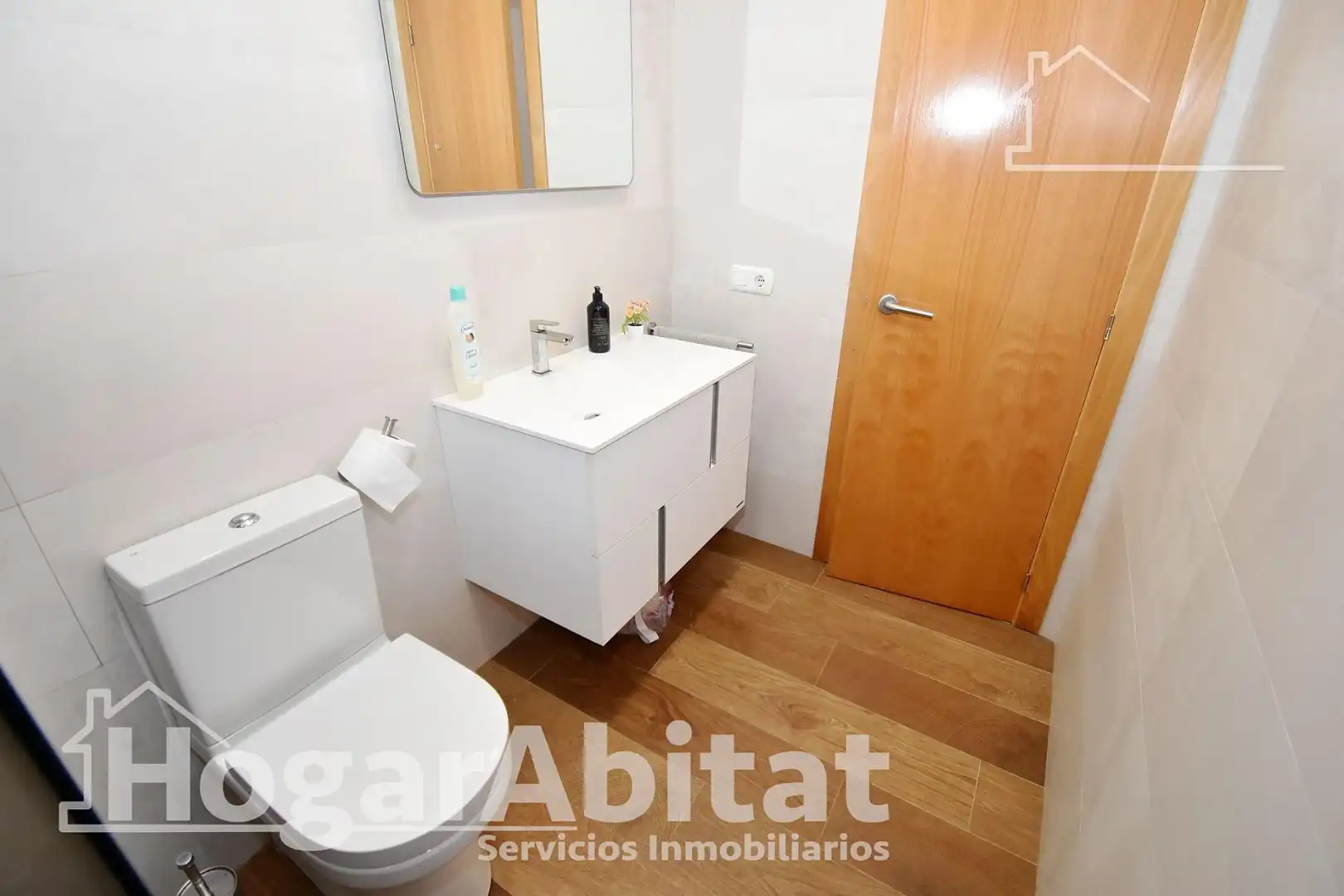 Badezimmer von Dachboden zum Verkauf in Burriana / Borriana mit Klimaanlage, Heizung und Terrasse