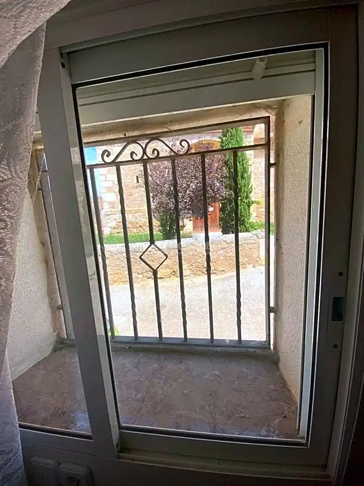 Finca rústica en venda a Calle Iglesia, Perales del Alfambra