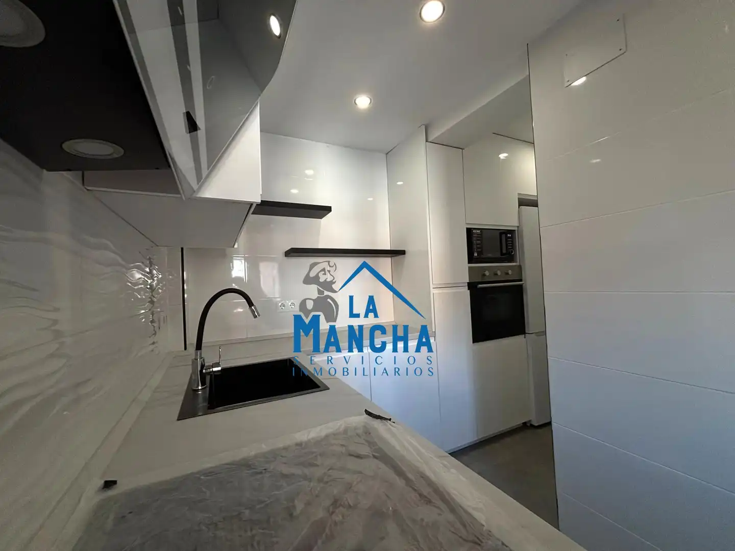 Kitchen of Flat for sale in Albacete  with Air Conditioner, Heating and Furnished