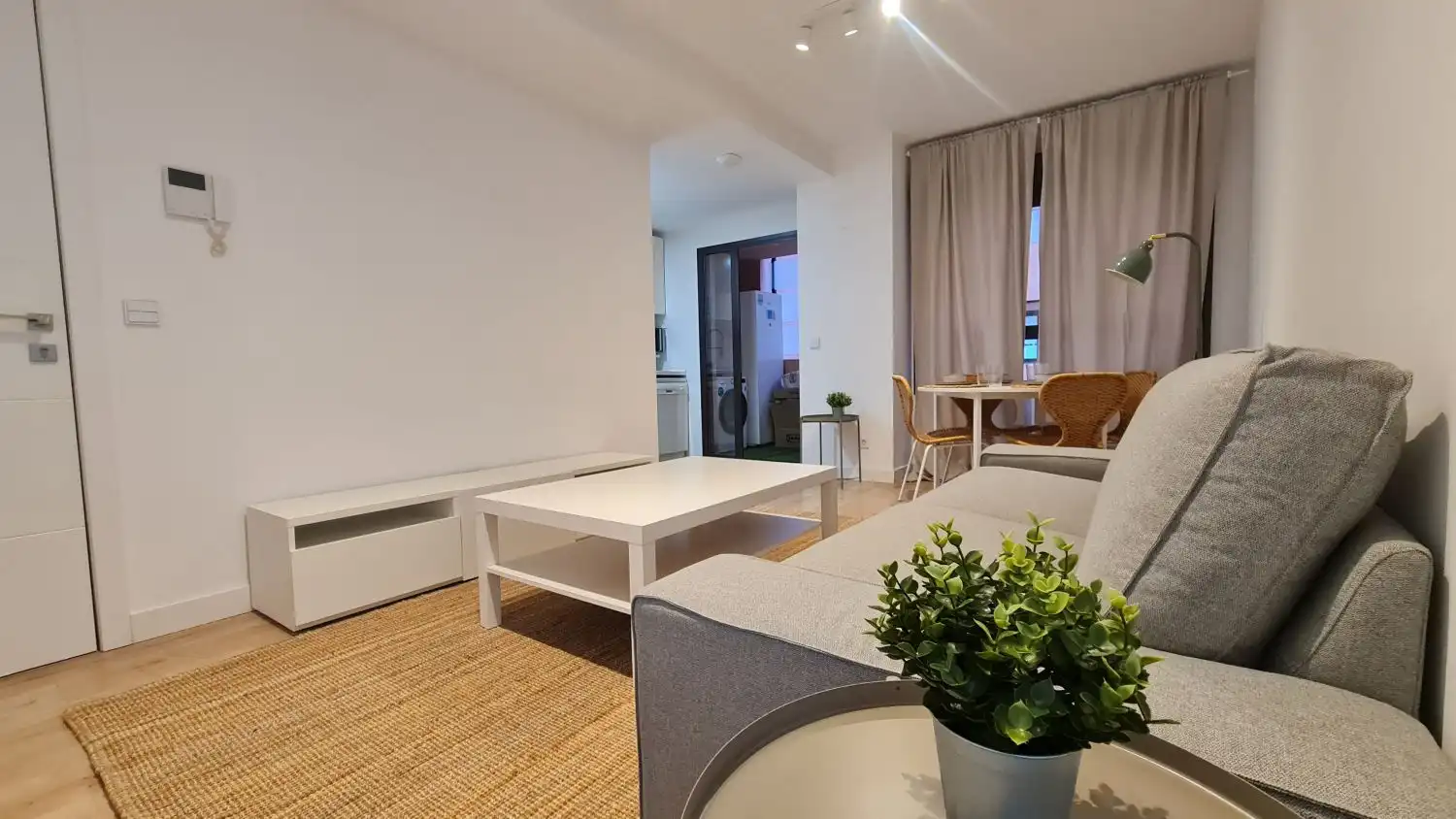 Wohnung zur Miete in Louis Pasteur, 17, El Tejar - Hacienda Bizcochero