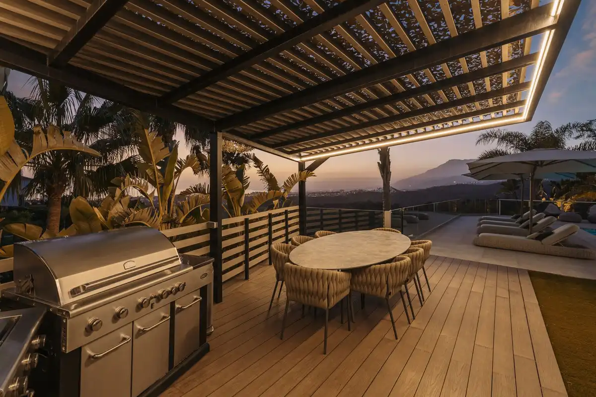 Terrassa de Casa o xalet en venda en Marbella amb Aire condicionat, Jardí privat i Terrassa