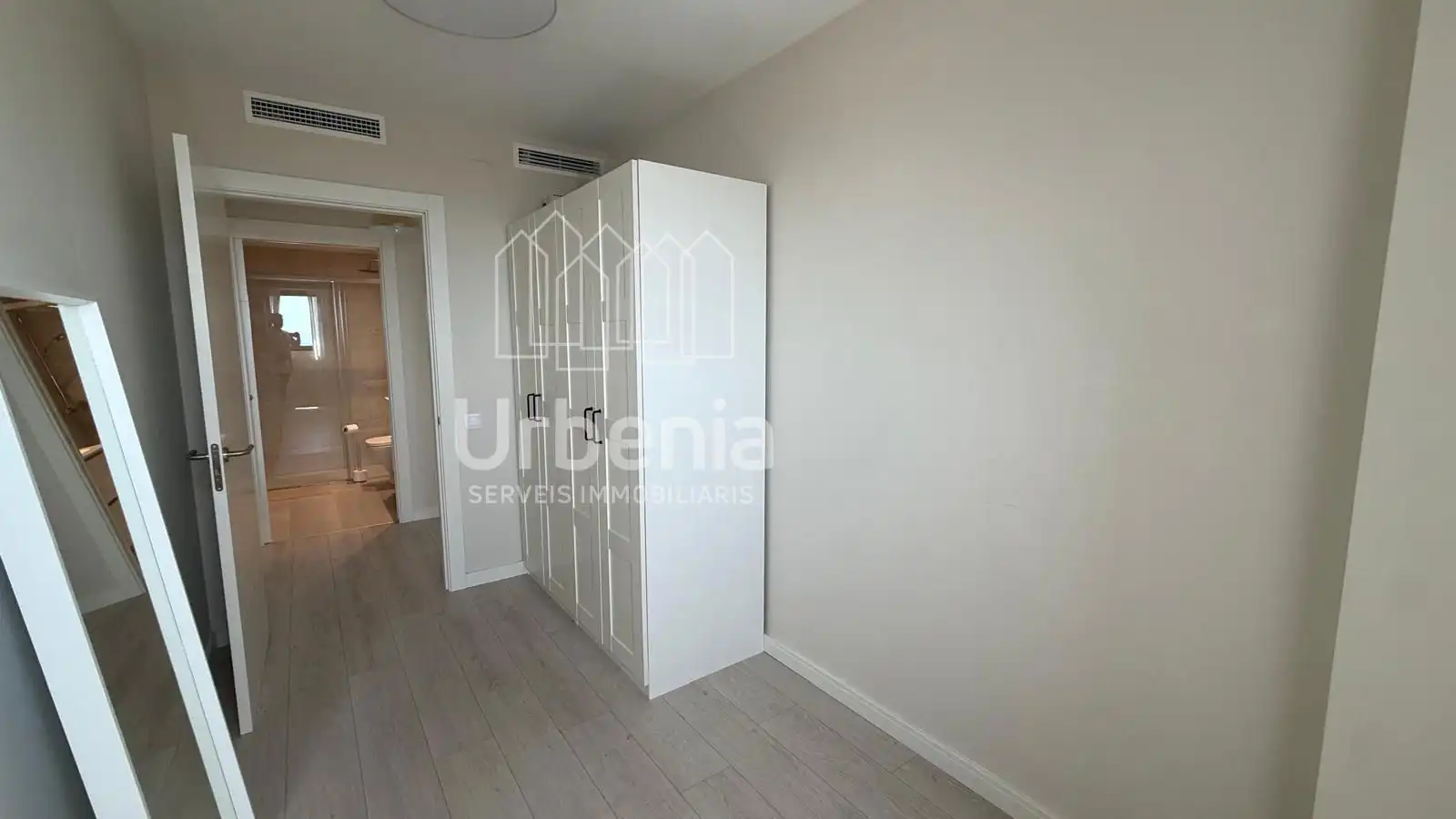 Habitación de Piso de alquiler en Mataró con Aire acondicionado, Calefacción y Terraza