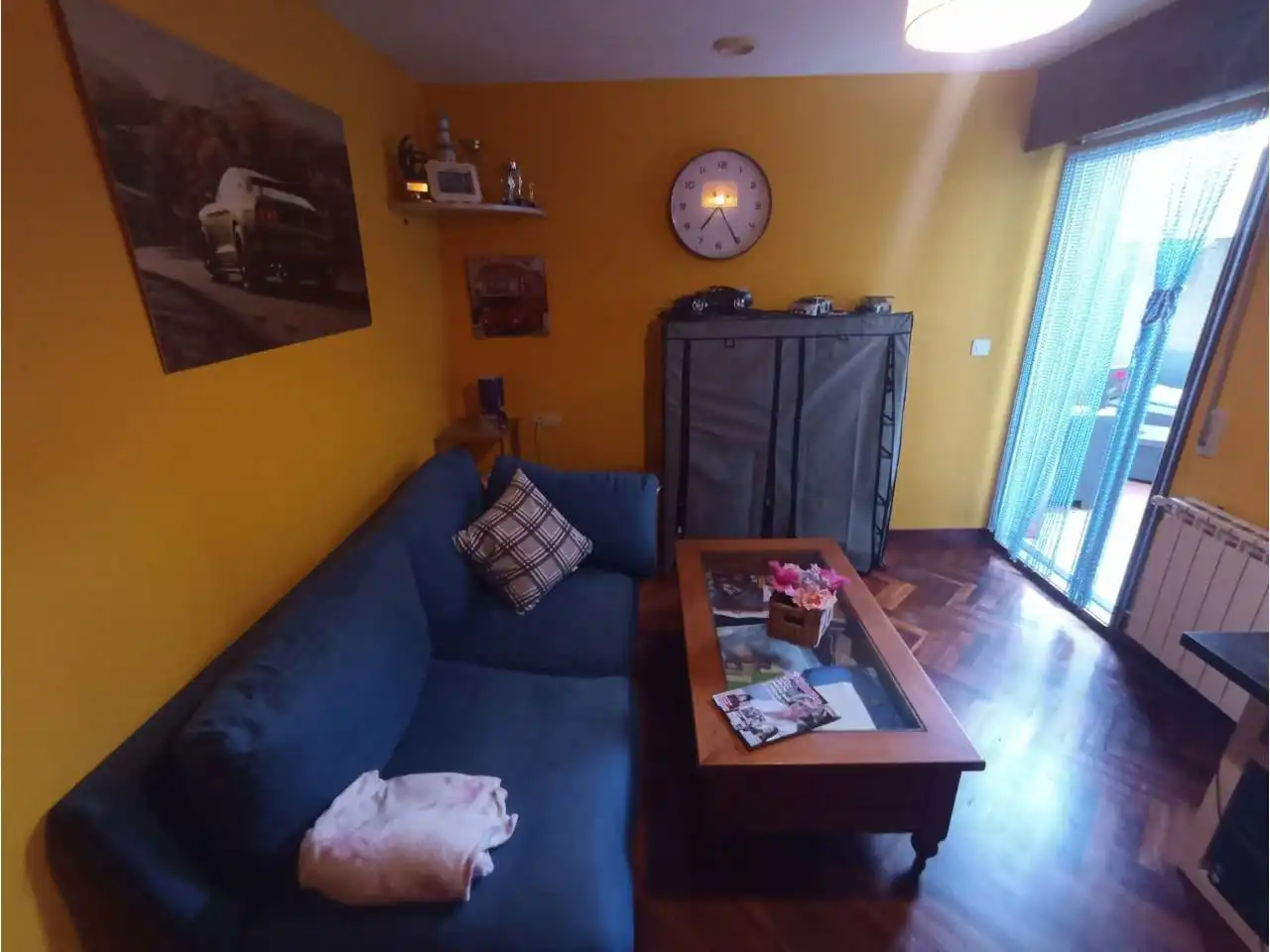 Sala d'estar de Pis en venda en Carral amb Calefacció, Terrassa i Traster