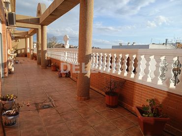 Attique avec balcon à vendre à Hellín