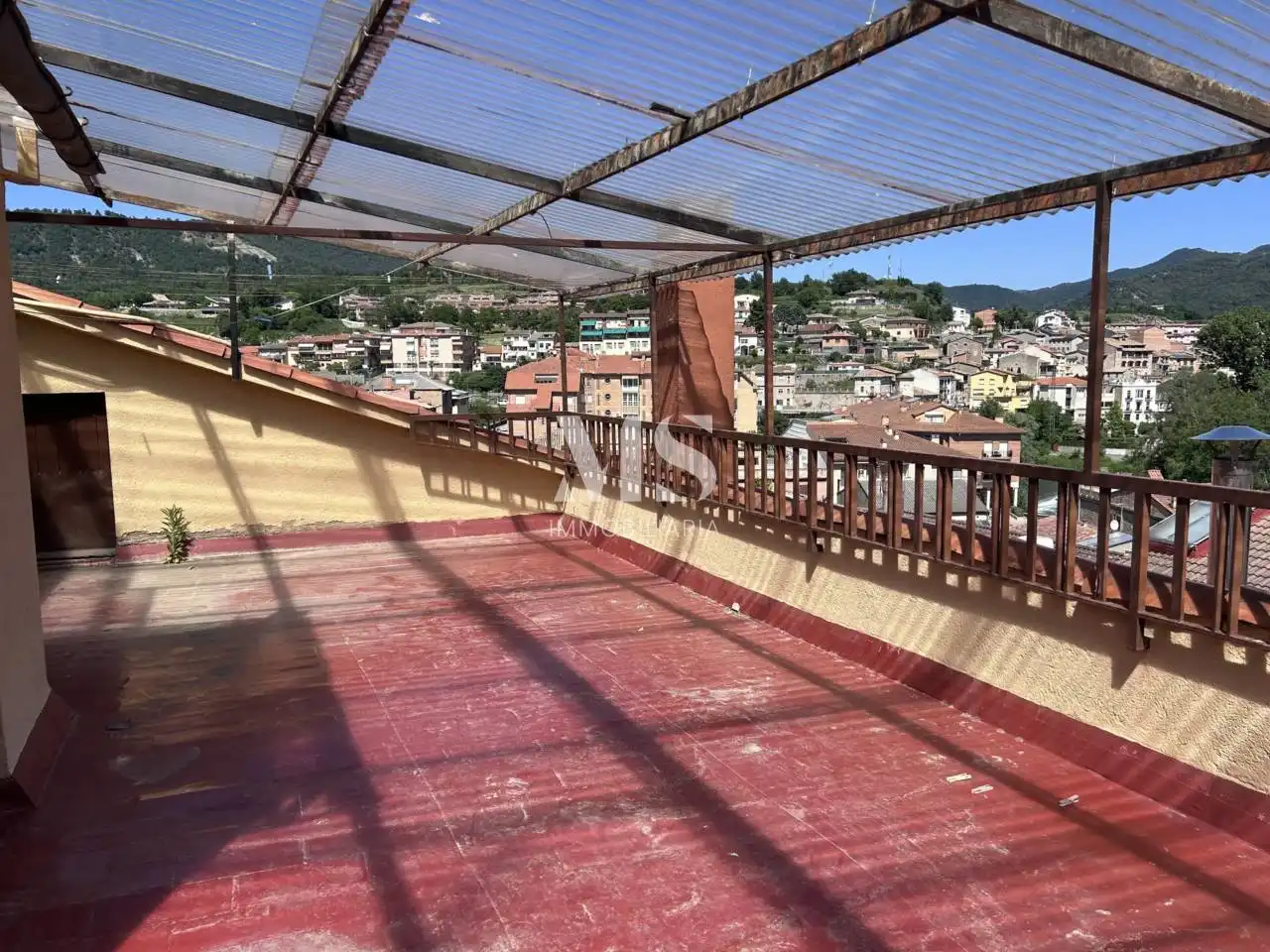 Terrassa de Pis en venda en Sant Quirze de Besora amb Calefacció, Parquet i Terrassa