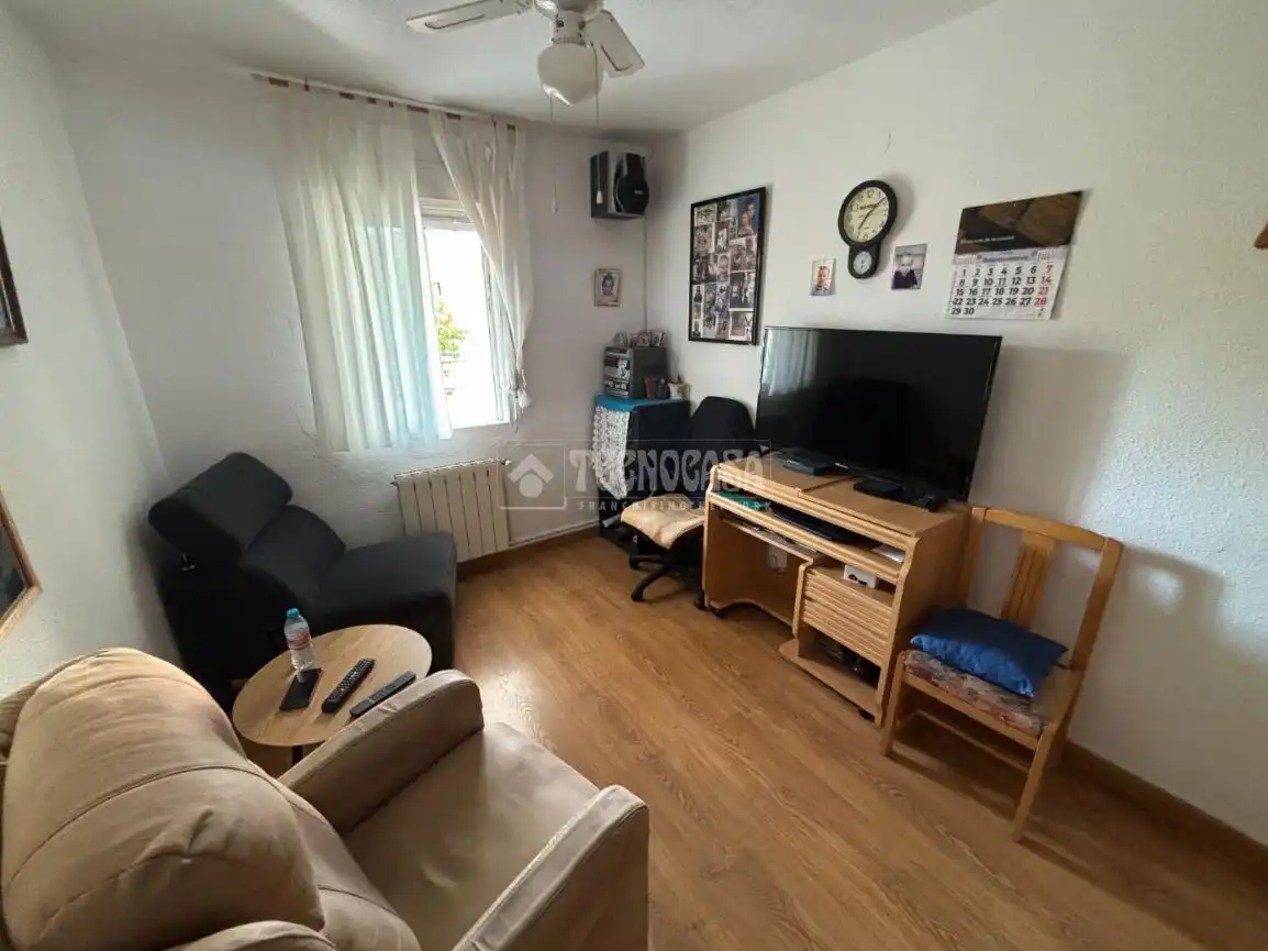 Wohnzimmer von Wohnung zum Verkauf in Meco mit Heizung und Terrasse