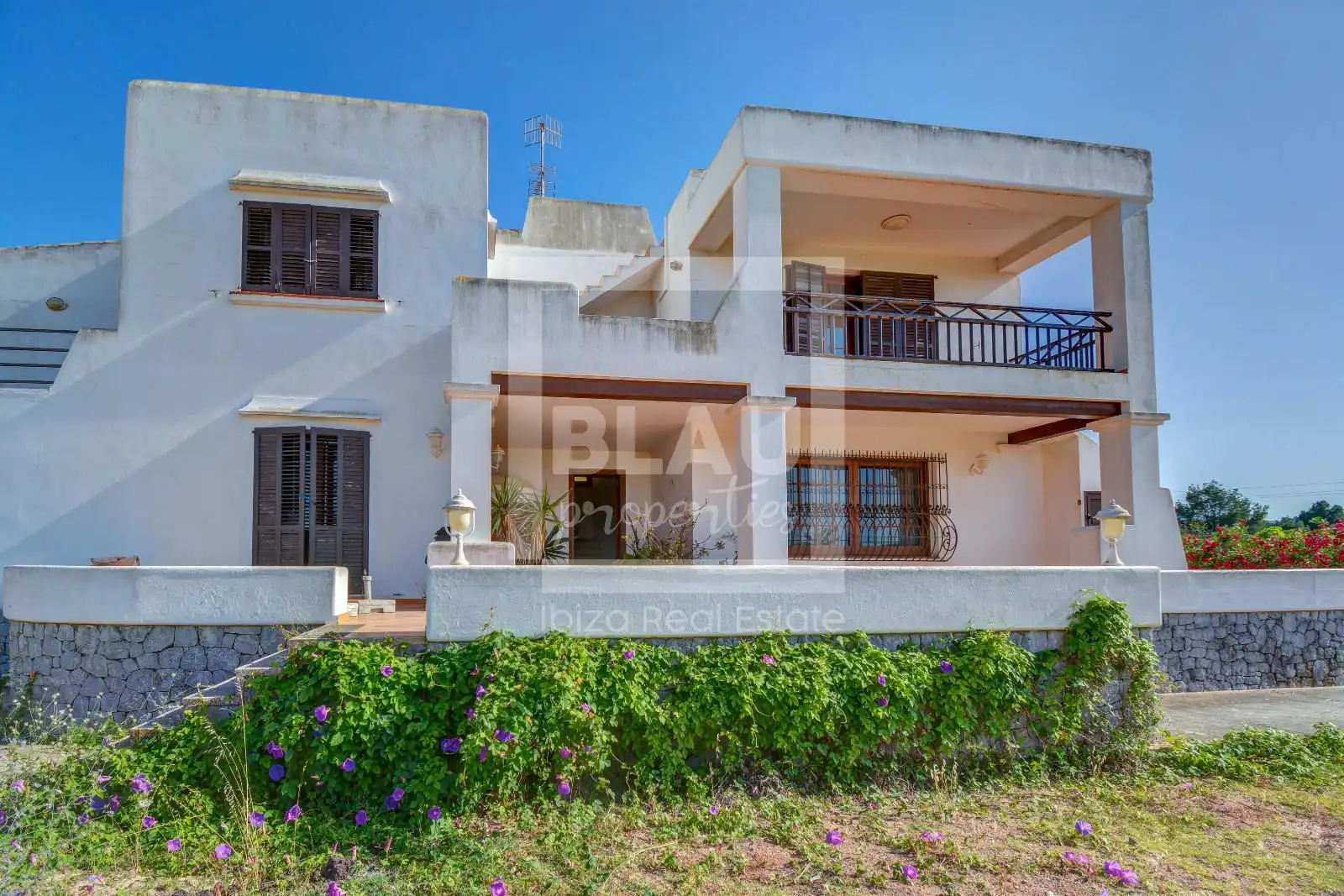 Exterior view of Houses for sale in Sant Josep de sa Talaia  with Air Conditioner, Terrace and Storage room