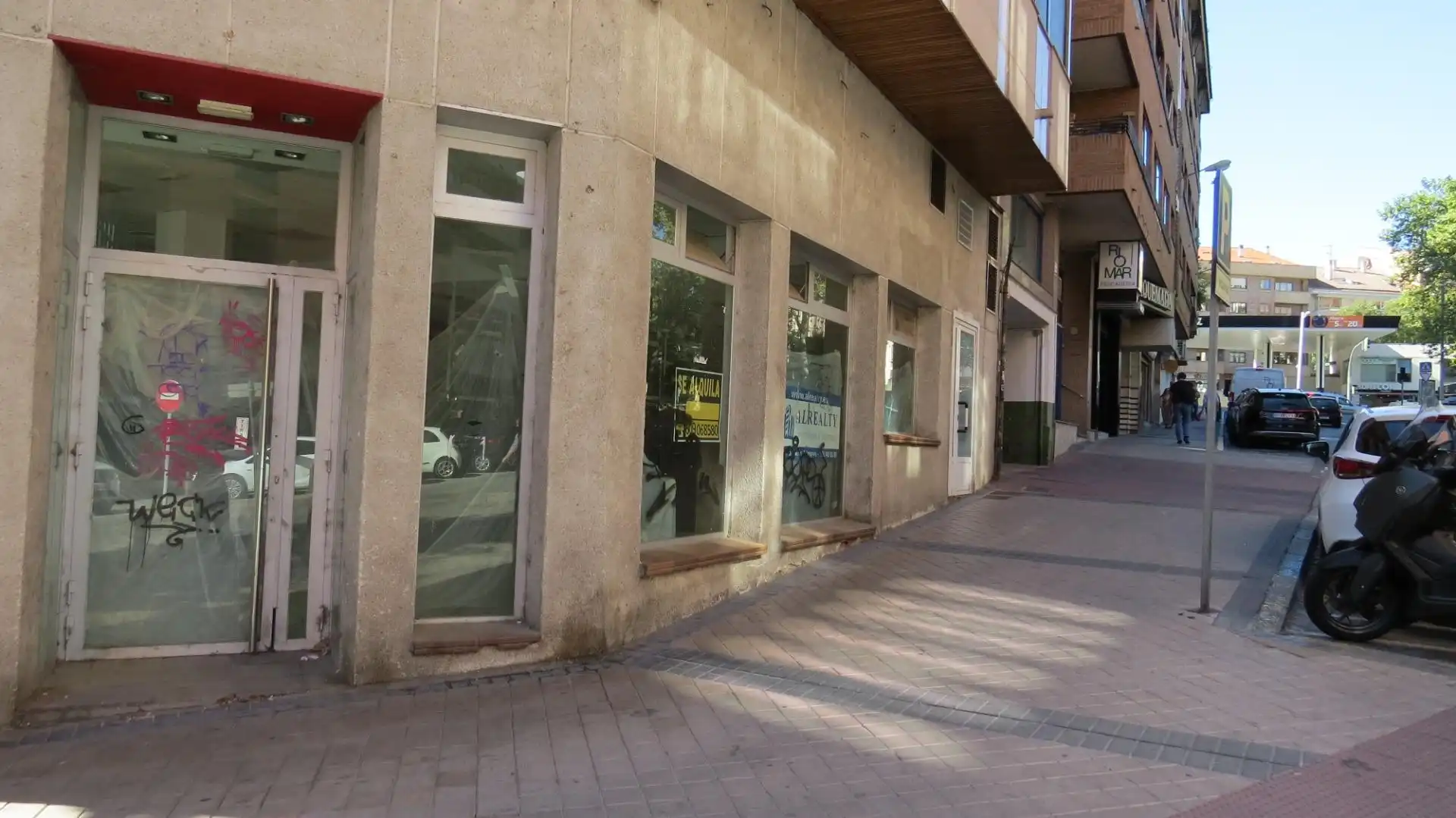 Local comercial de lloguer a Calle SANTO TOMAS