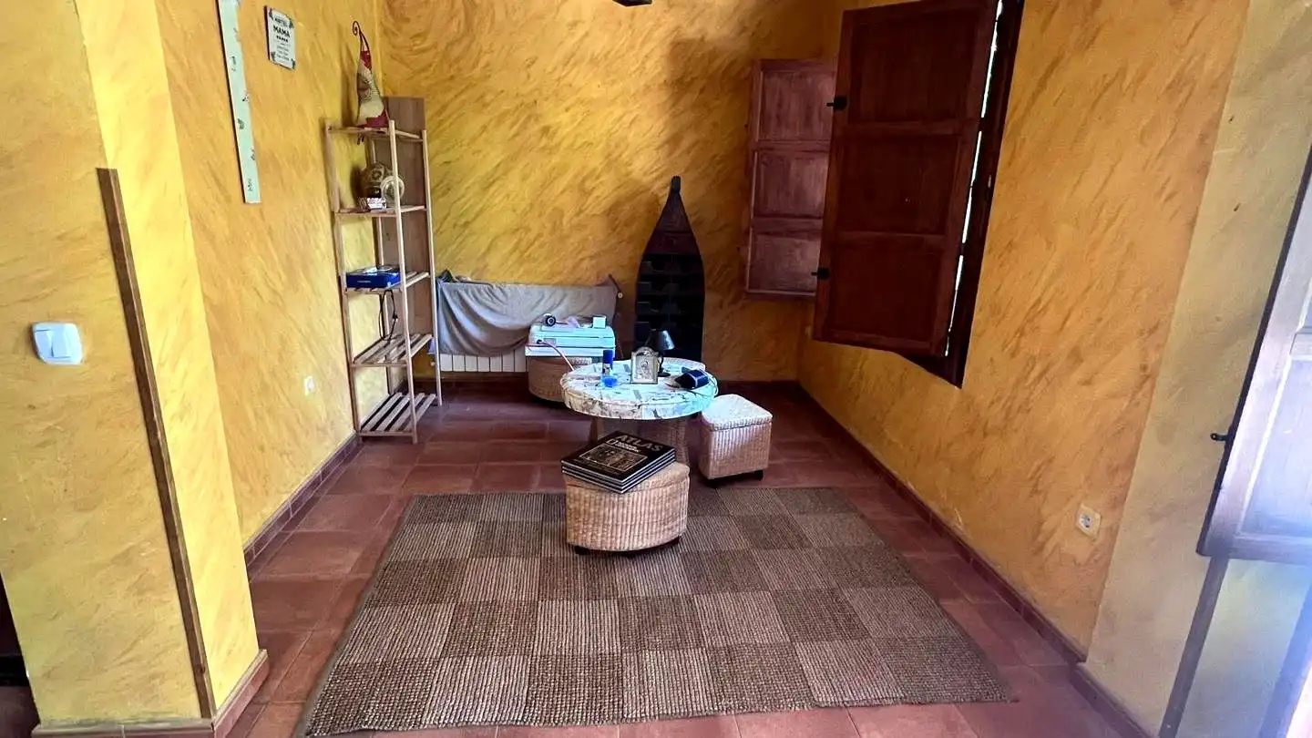 Sala d'estar de Casa adosada en venda en Olmeda de las Fuentes amb Calefacció i Jardí privat
