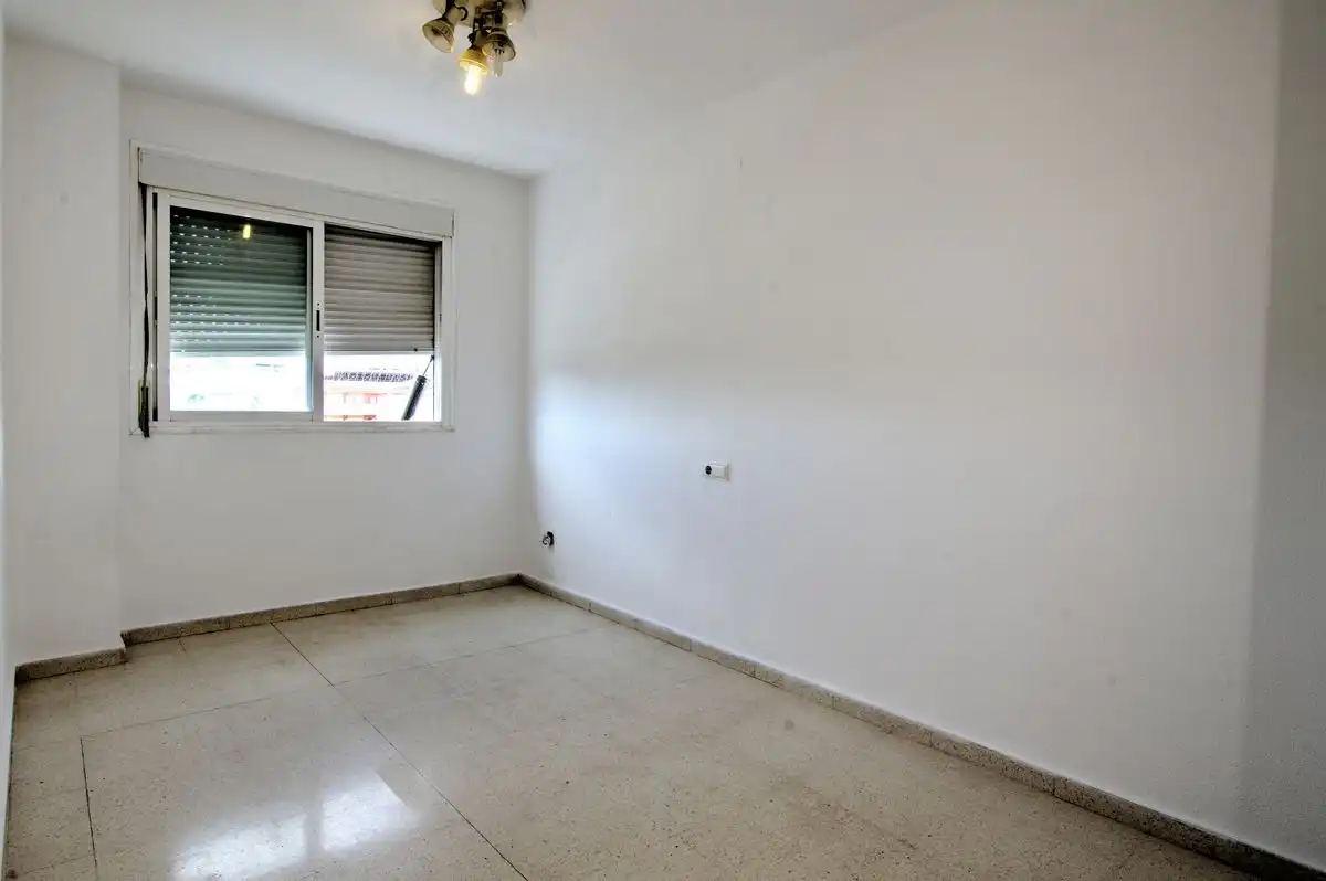 Habitación de Piso en venta en Alicante / Alacant con Calefacción y Piscina