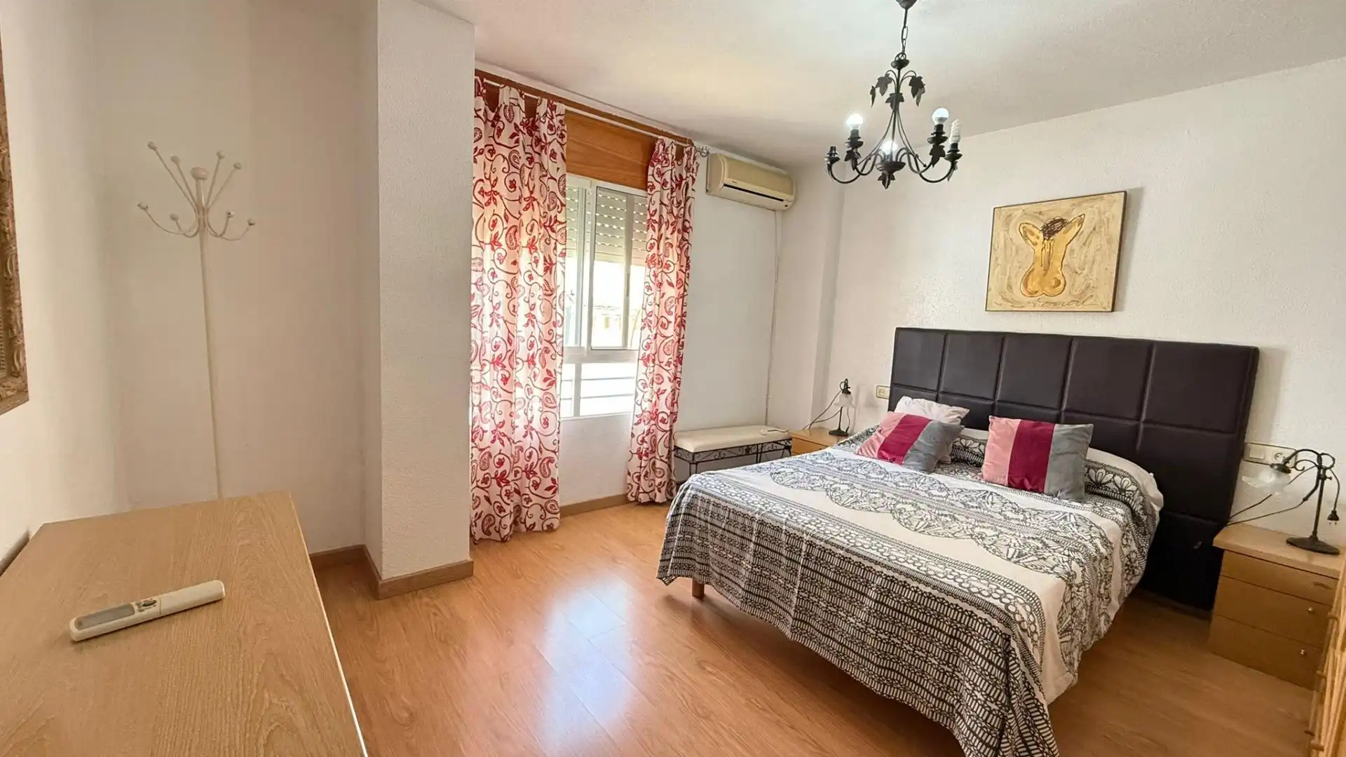 Habitación de Piso de alquiler en Águilas con Aire acondicionado, Terraza y Trastero