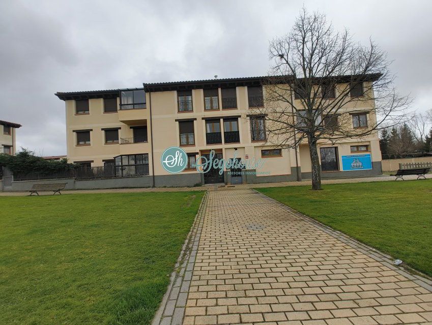 Außenansicht von Wohnung zur Miete in Palazuelos de Eresma mit Heizung und Terrasse