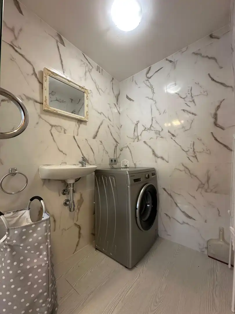 Flat for rent in Oviedo - Calle Tomás Crespo Frígilis, La Ería
