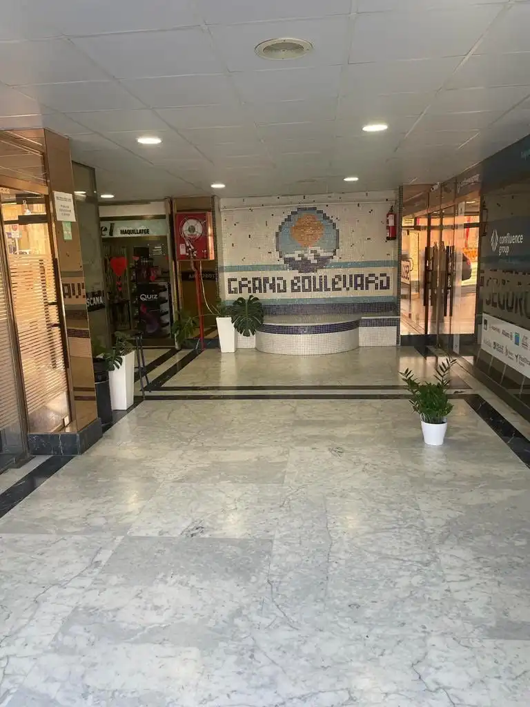 Local comercial en alquiler en Carrer de la Fàbrica, imagen 8