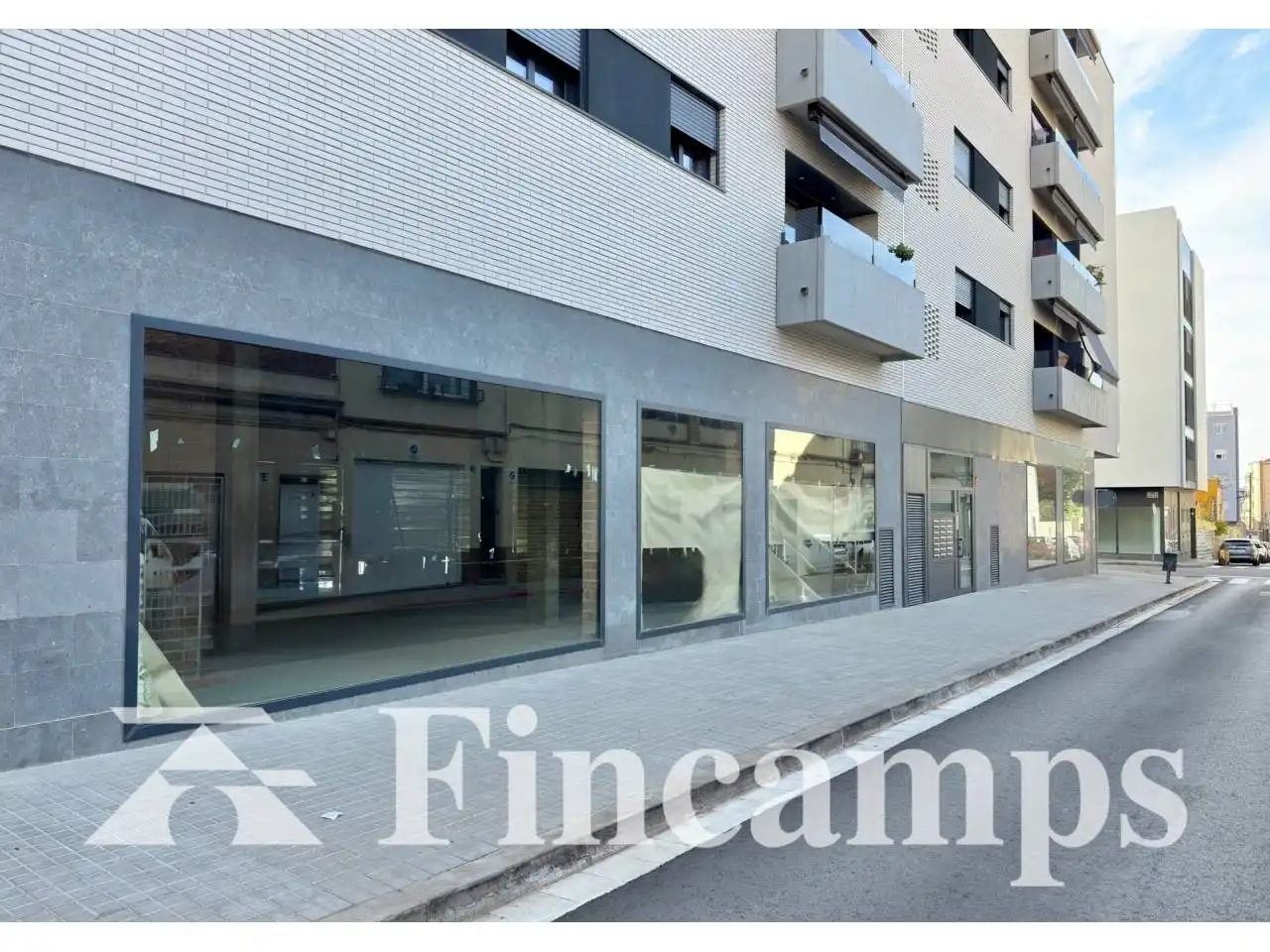 Business premises to rent in Calle Francesc Layret 49, imagen 5