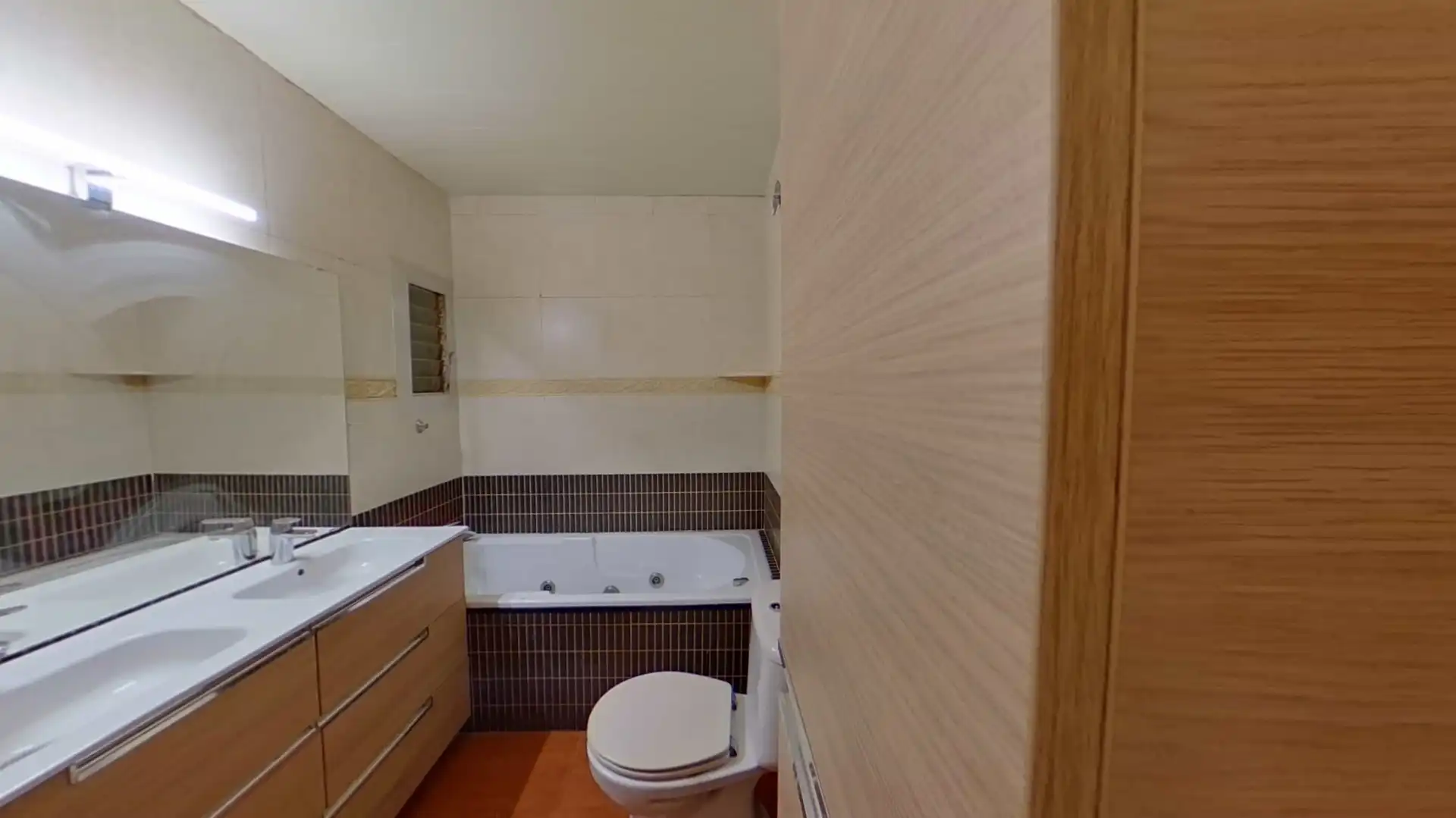 Bathroom of Apartments for sale in Montcada i Reixac  with Balcony