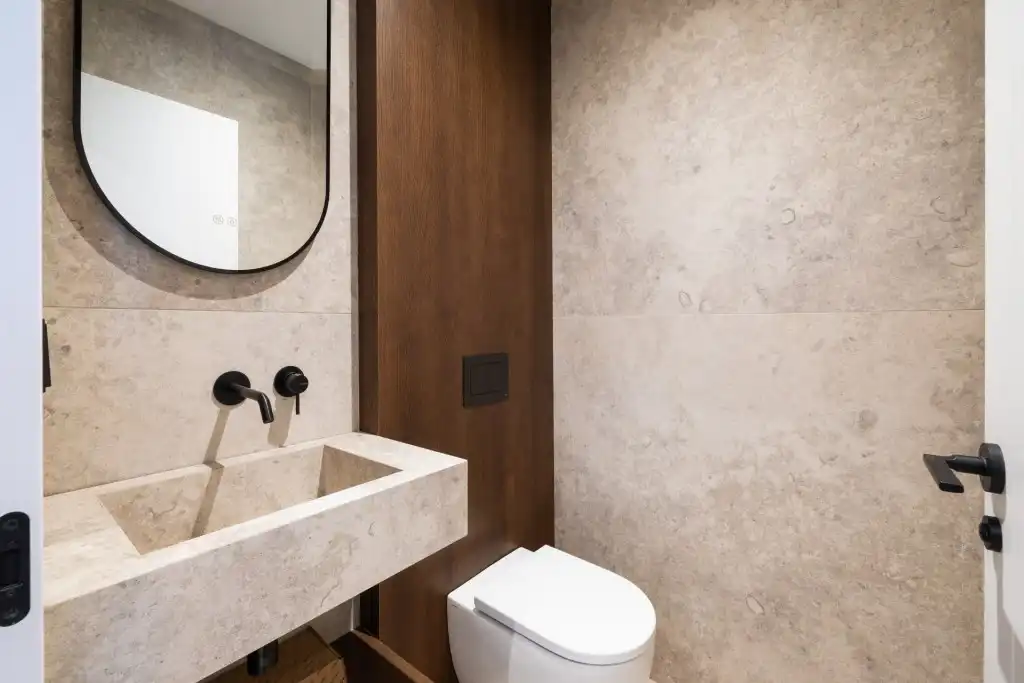 Badezimmer von Einfamilien-Reihenhaus zum Verkauf in  Palma de Mallorca mit Klimaanlage, Heizung und Terrasse