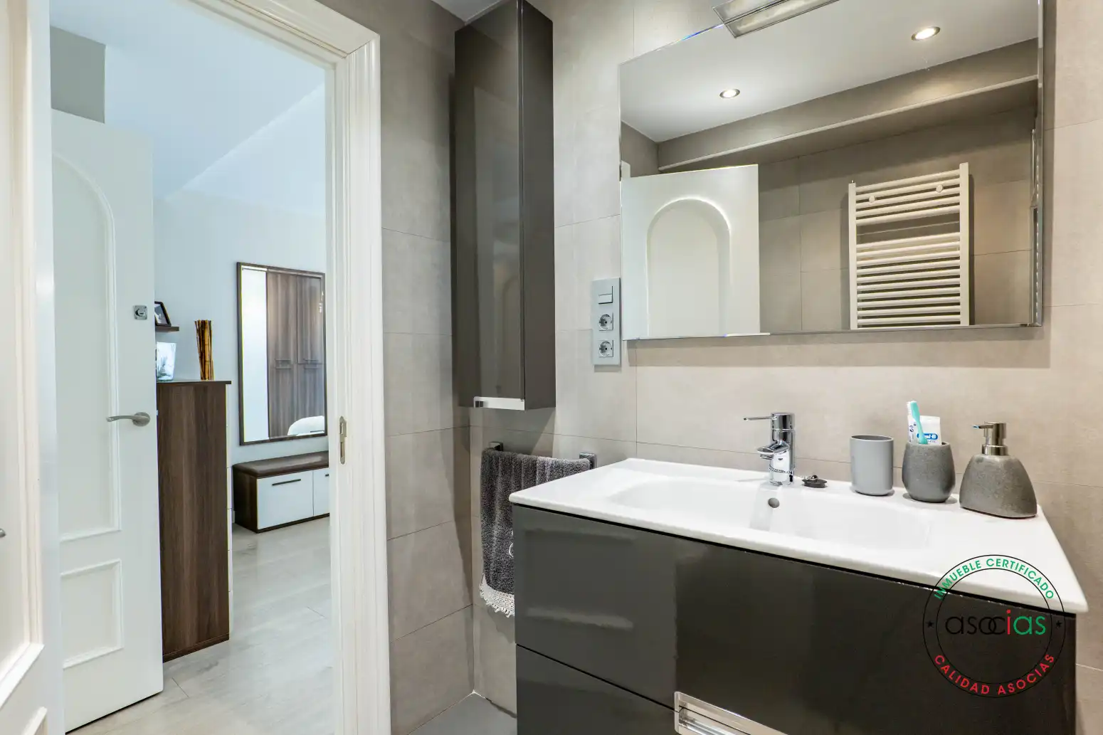 Baño de Piso en venta en Gijón  con Calefacción y Terraza