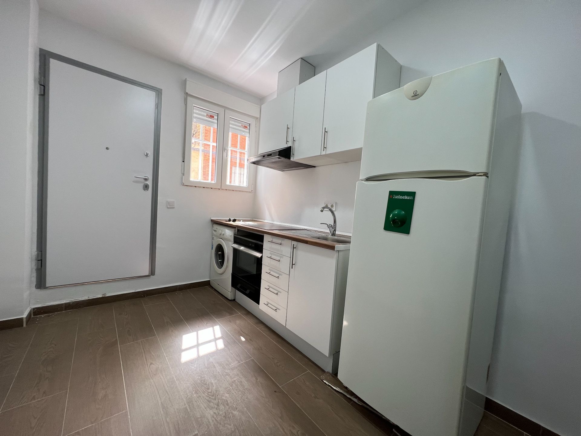 Kitchen of Premises for sale in Getafe  with Air Conditioner
