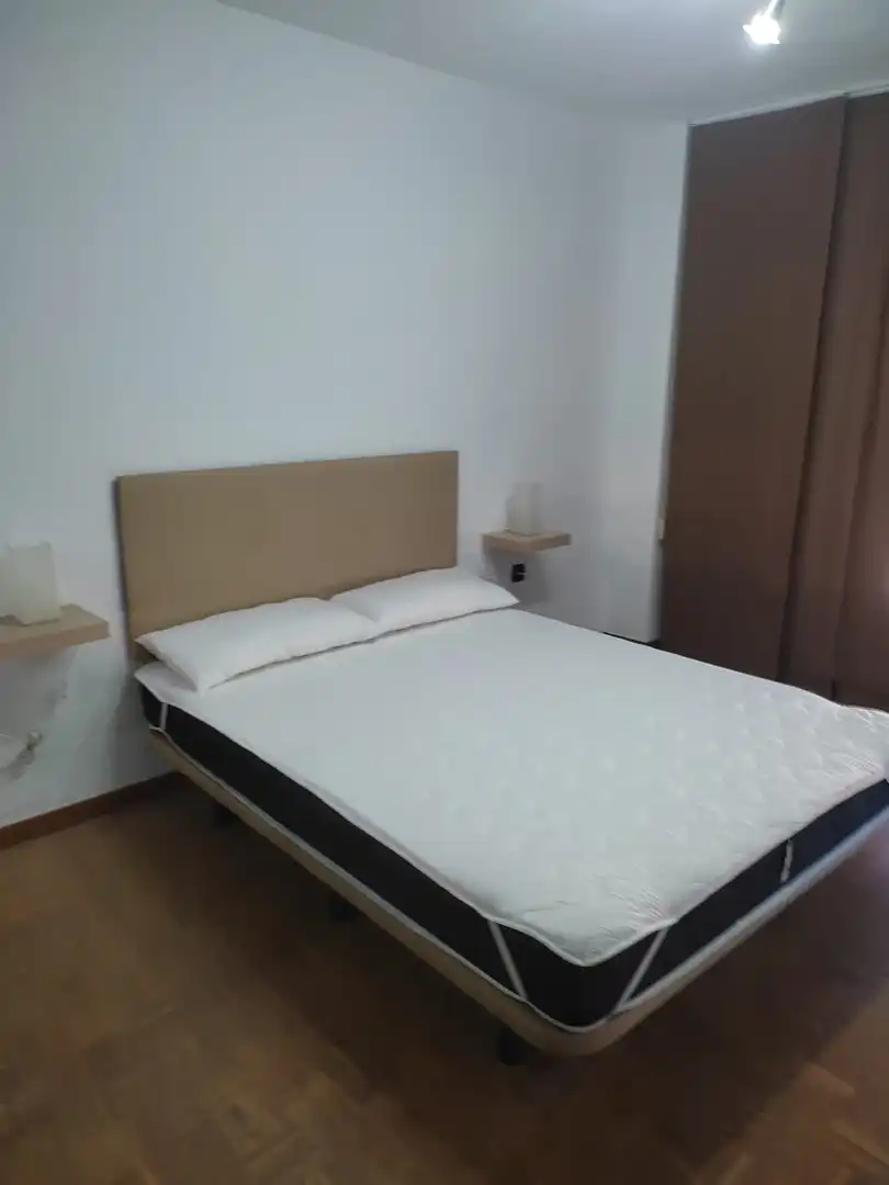 Bedroom of Flat for rent in Málaga  with Air Conditioner, Terrace and Furnished