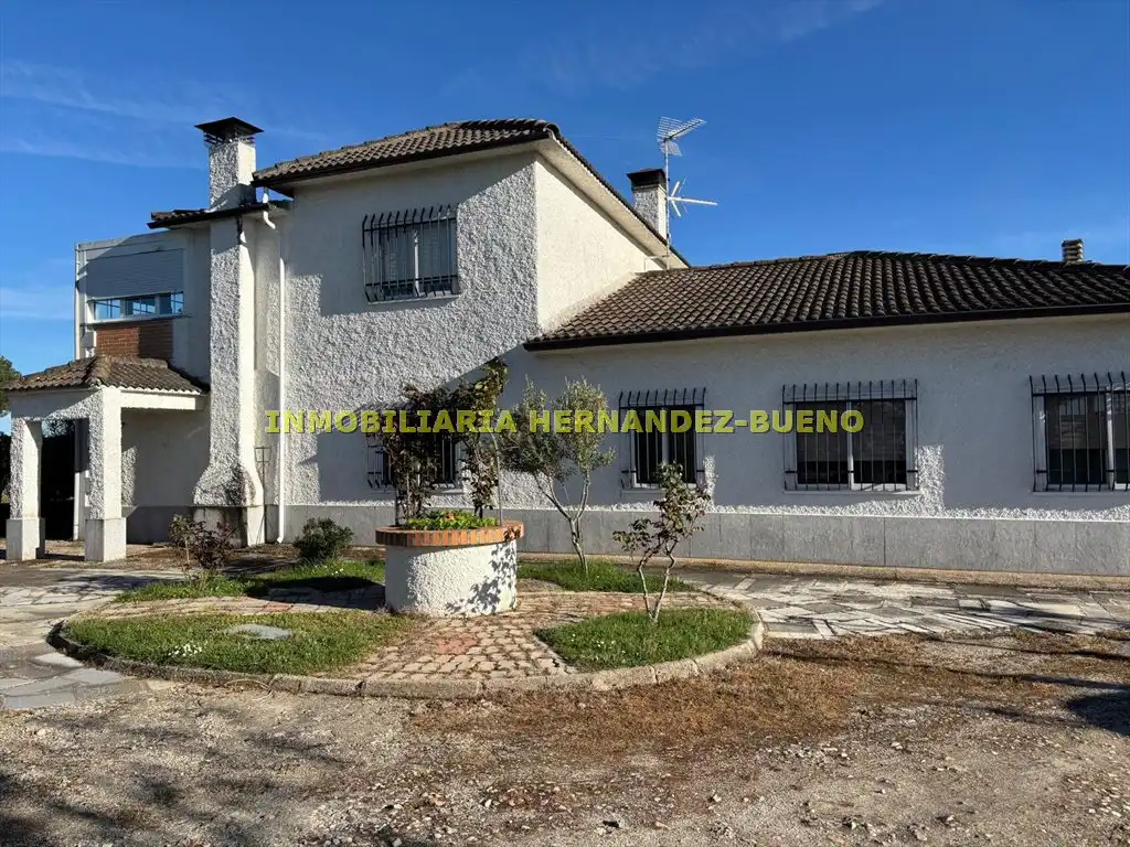Vista exterior de Casa o chalet en venta en Pelabravo con Calefacción, Jardín privado y Terraza