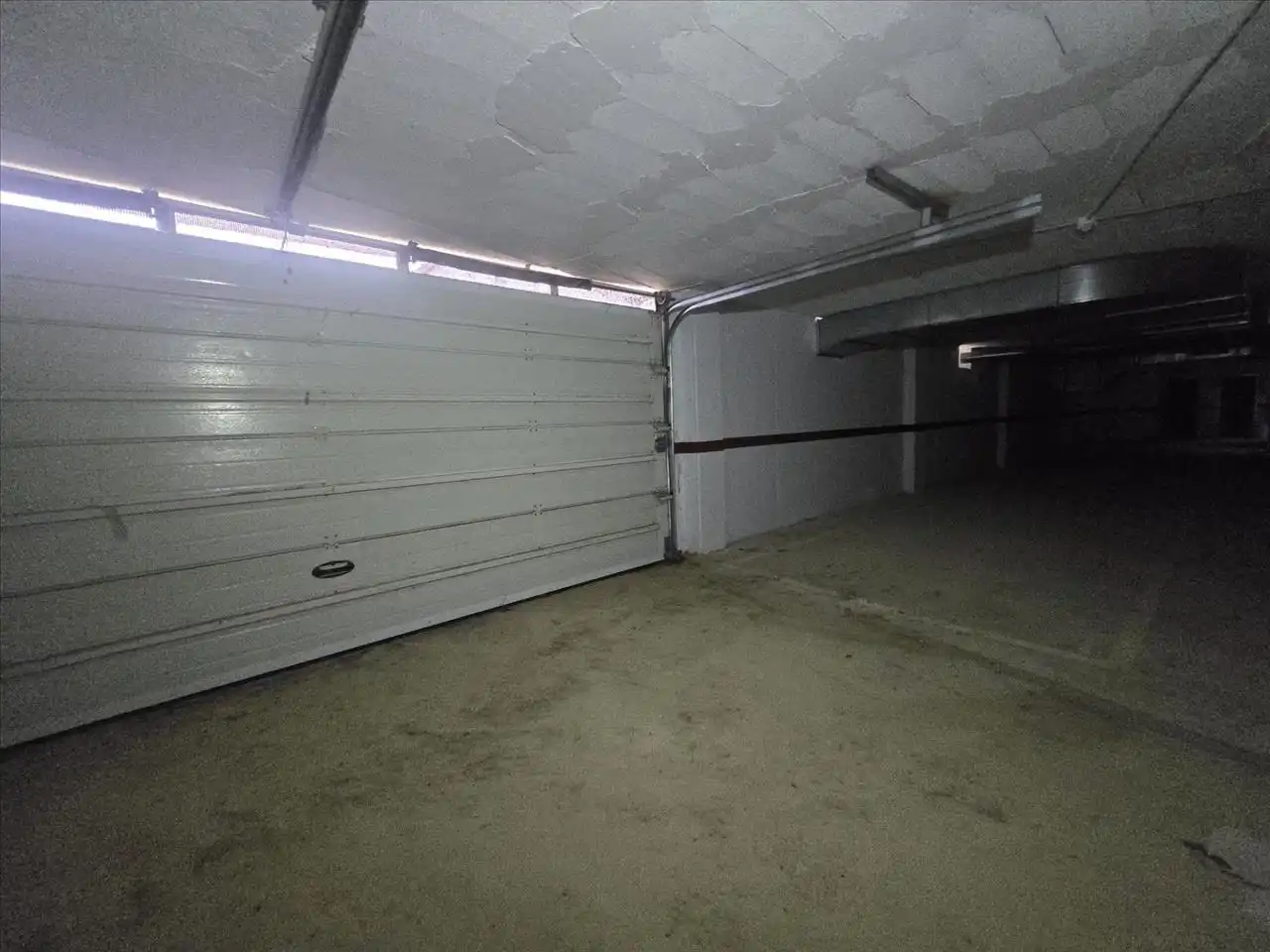 Parkplatz von Wohnung zum Verkauf in Barreiros mit Schwimmbad