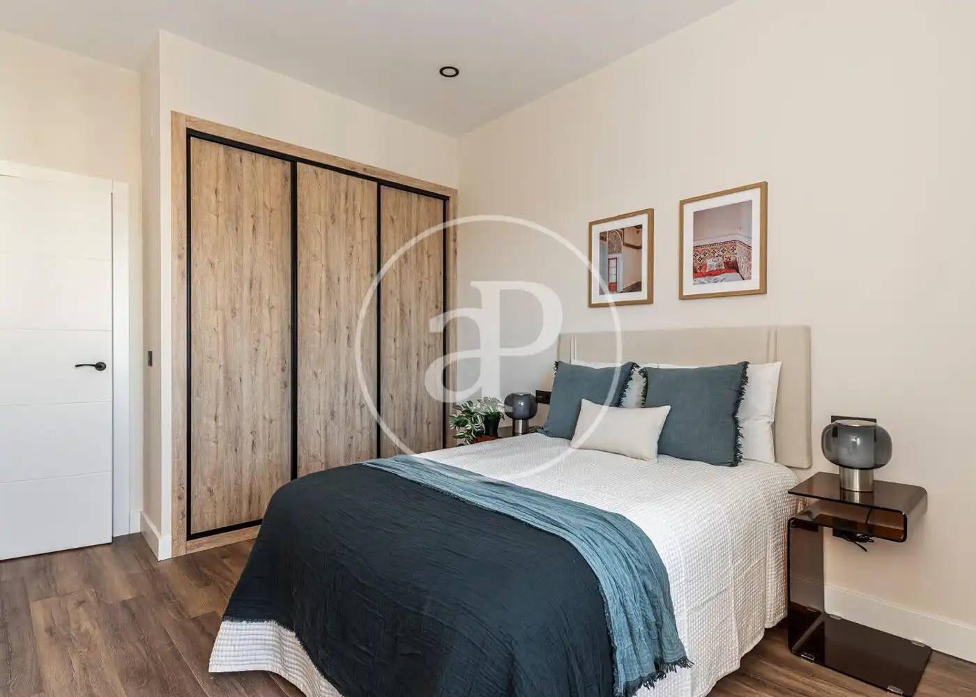 Habitación de Piso en venta en Madrid con Terraza
