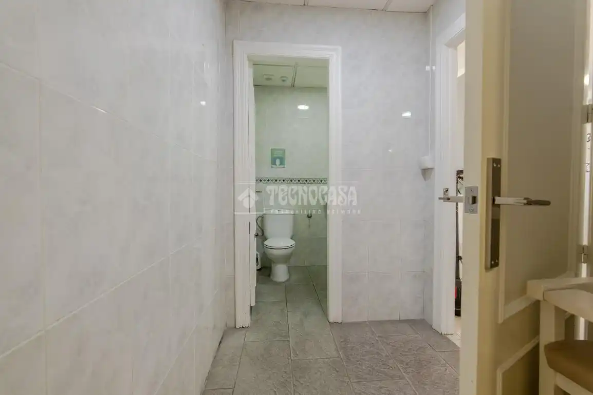Baño de Local en venta en Salobreña