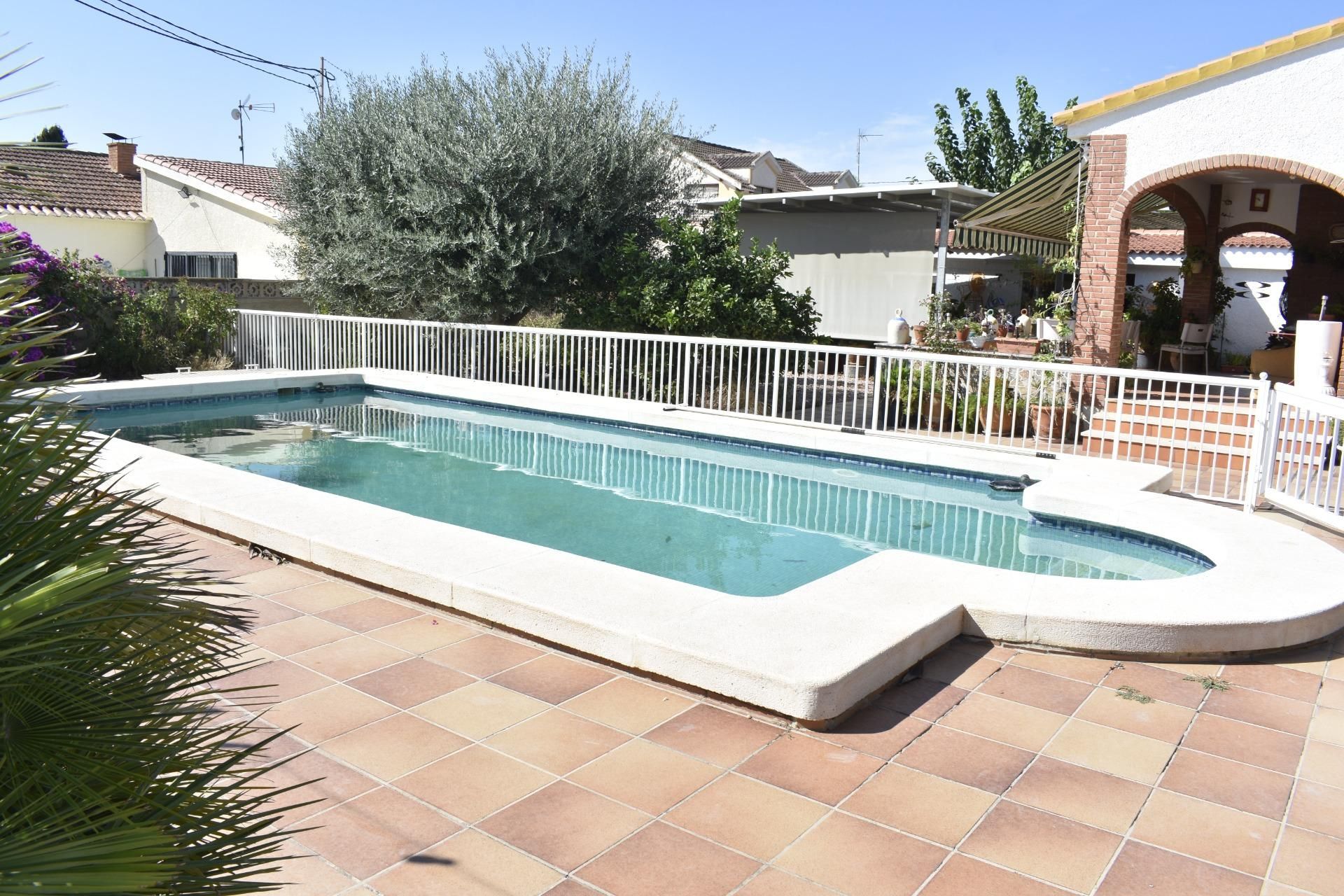 Piscina de Casa o chalet en venta en San Vicente del Raspeig / Sant Vicent del Raspeig con Aire acondicionado, Calefacción y Jardín privado