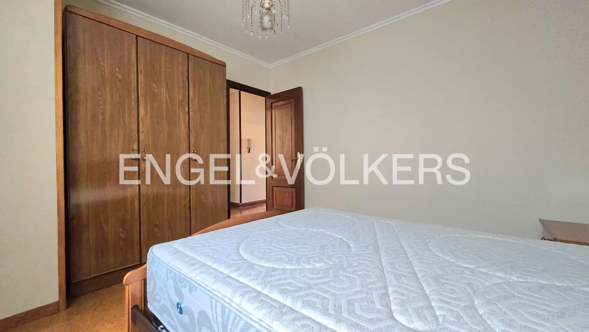 Habitación de Piso en venta en Vigo  con Calefacción y Balcón
