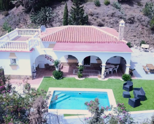 Außenansicht von Haus oder Chalet miete in Torrox mit Klimaanlage und Schwimmbad