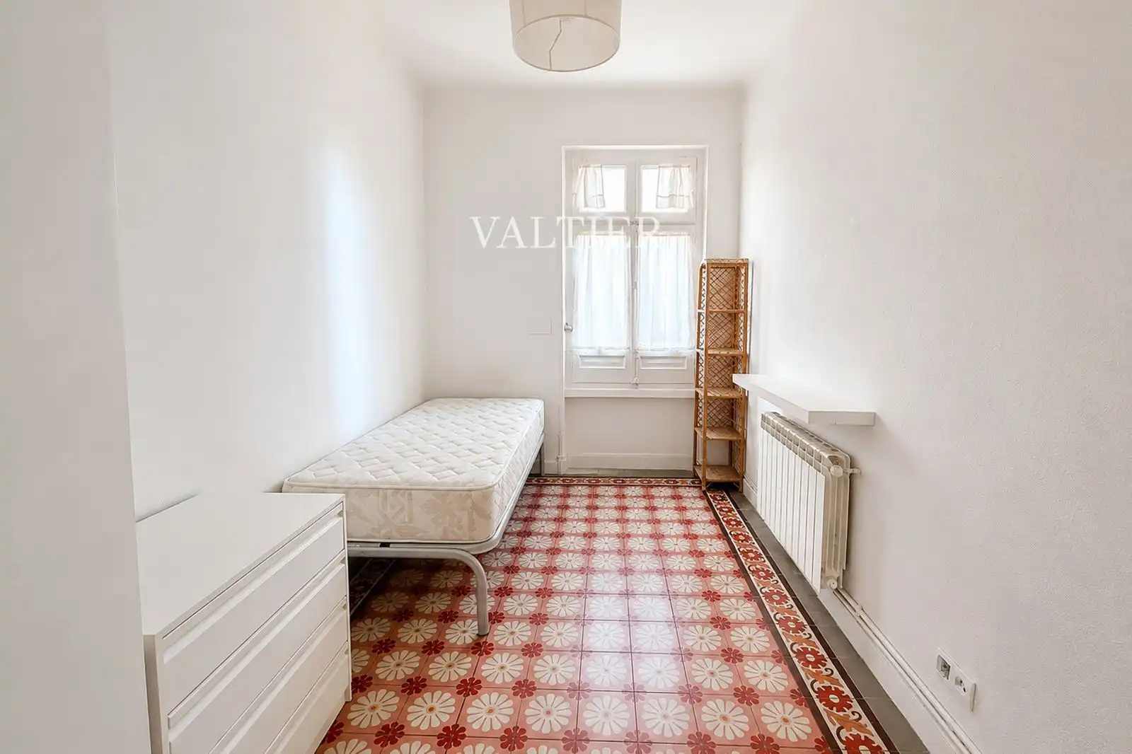 Habitación de Piso de alquiler en Madrid con Amueblado