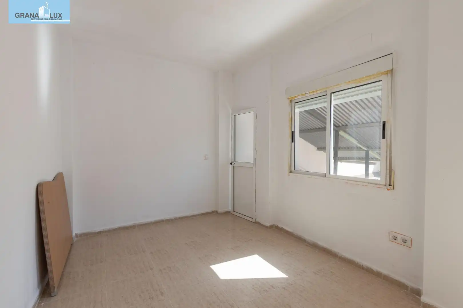 Dormitori de Casa o xalet en venda en La Zubia amb Terrassa